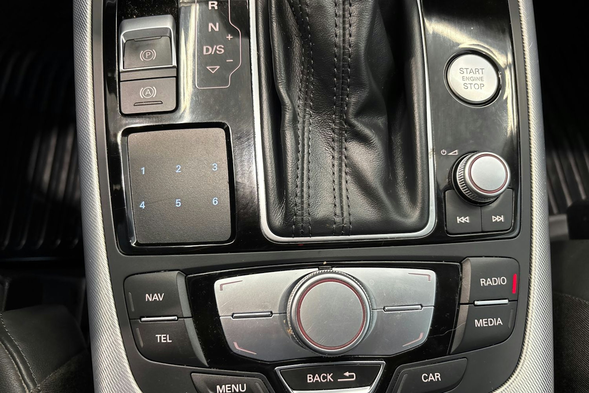 valkoinen Audi A6 2018 kuva 21.