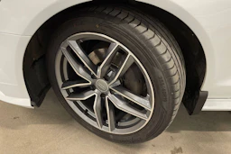 Valkoinen Audi A6 2018 kuva 10.