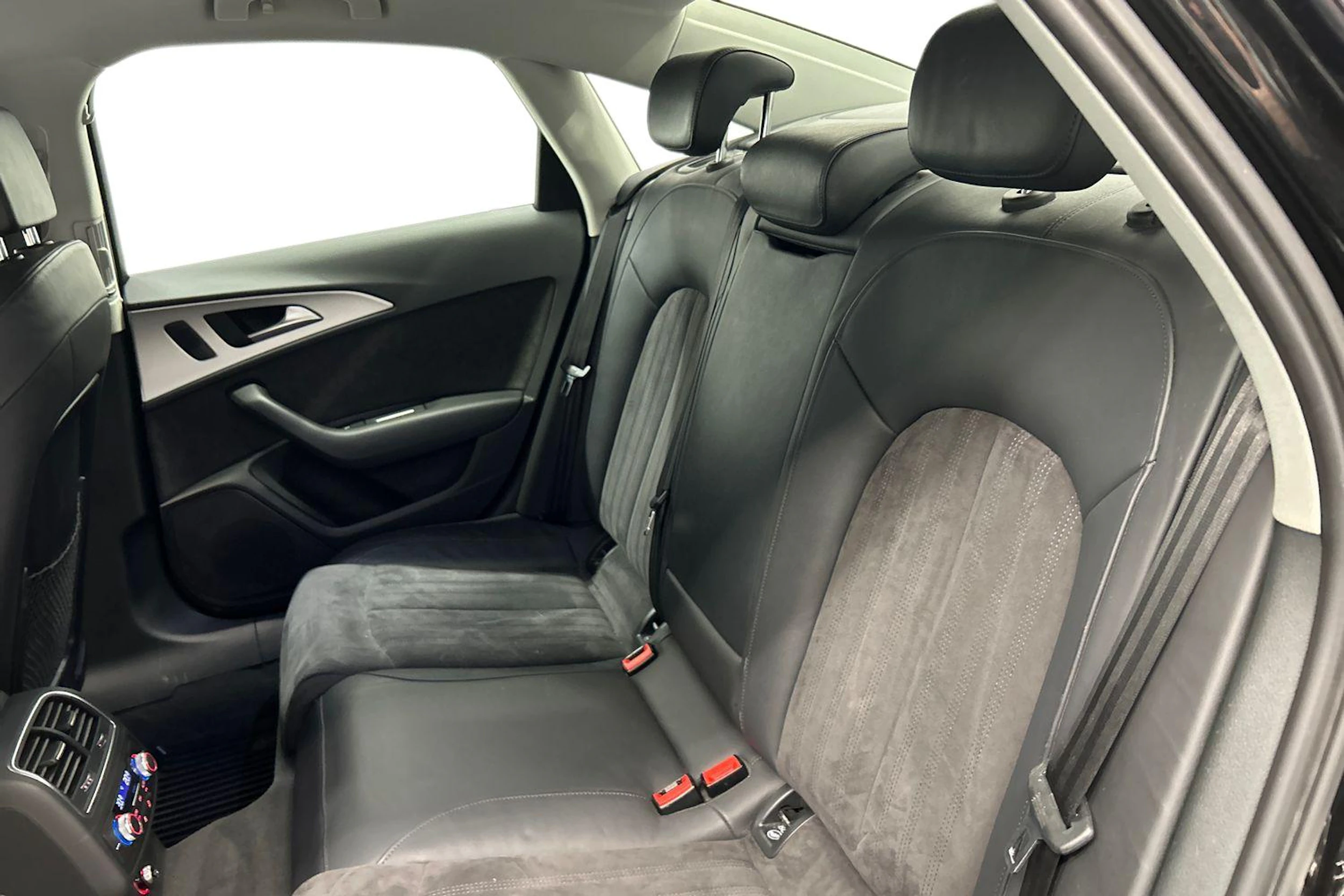 musta Audi A6 2018 kuva 8.