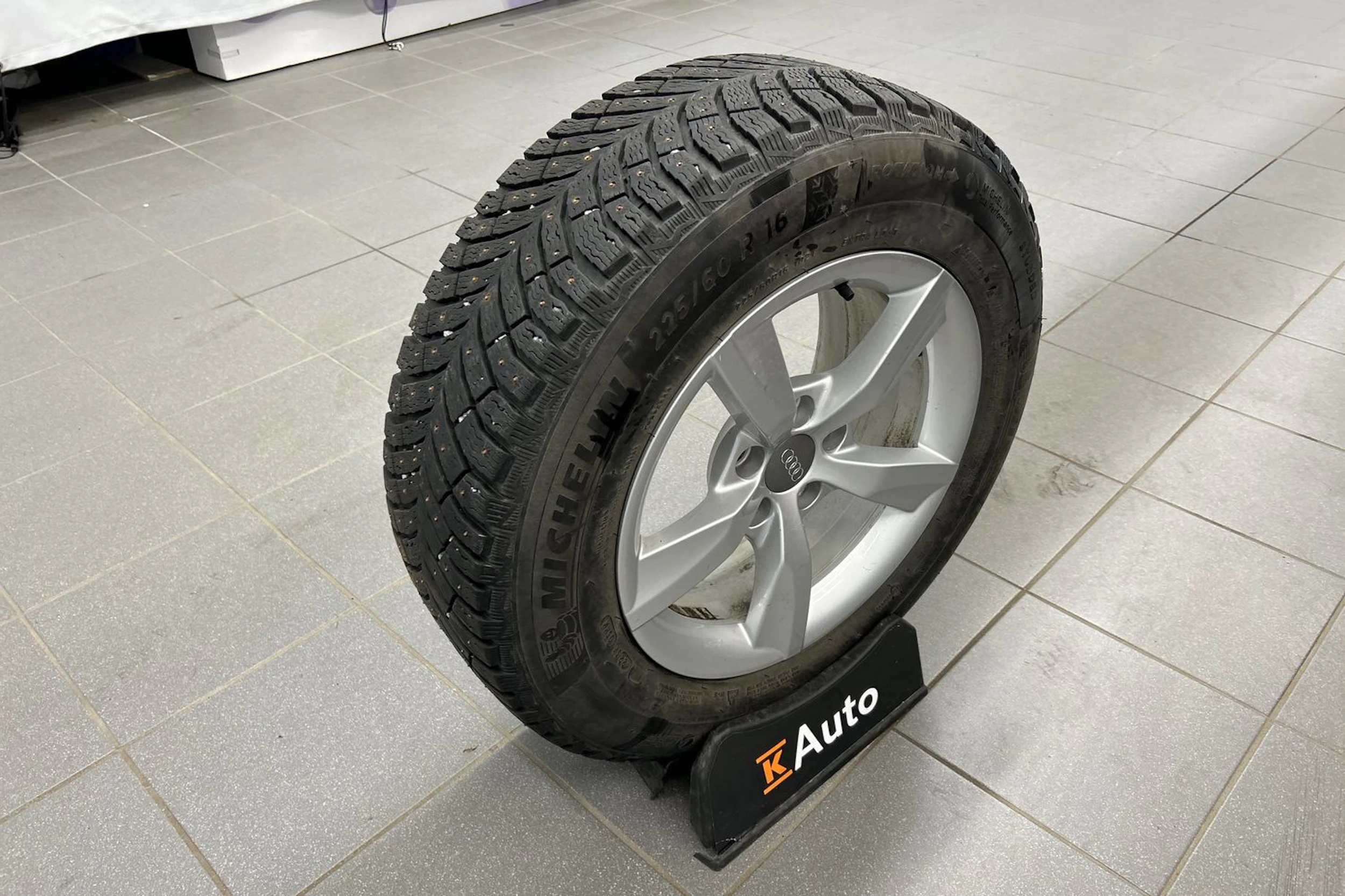 musta Audi A6 2018 kuva 13.