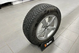 musta Audi A6 2018 kuva 13.