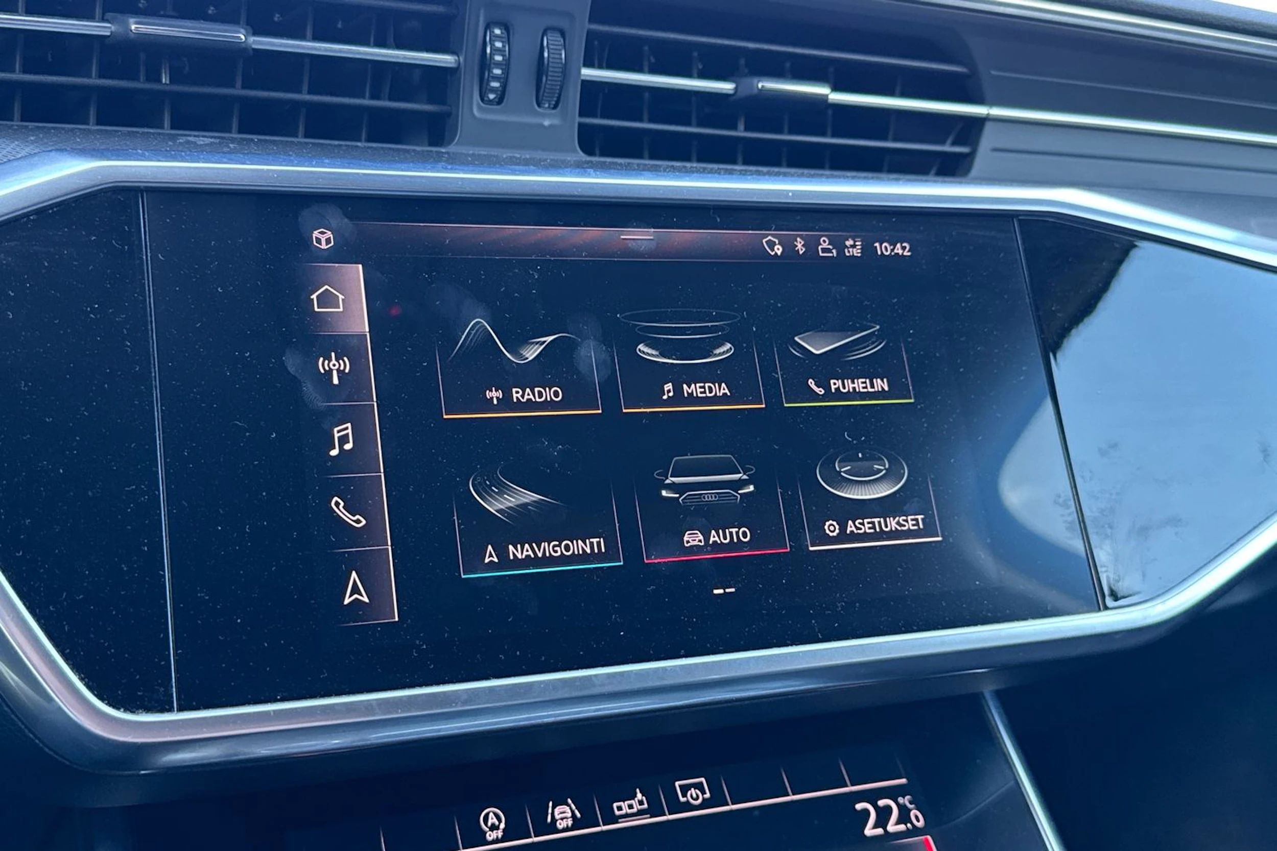 musta Audi A6 2019 kuva 5.