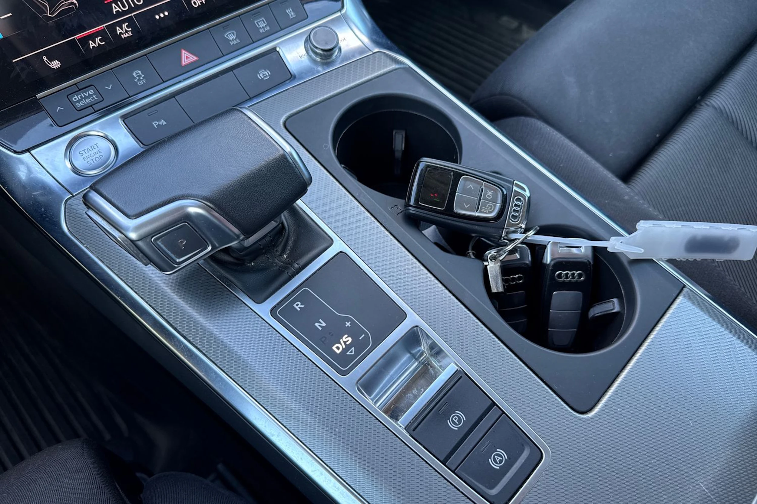 musta Audi A6 2019 kuva 10.