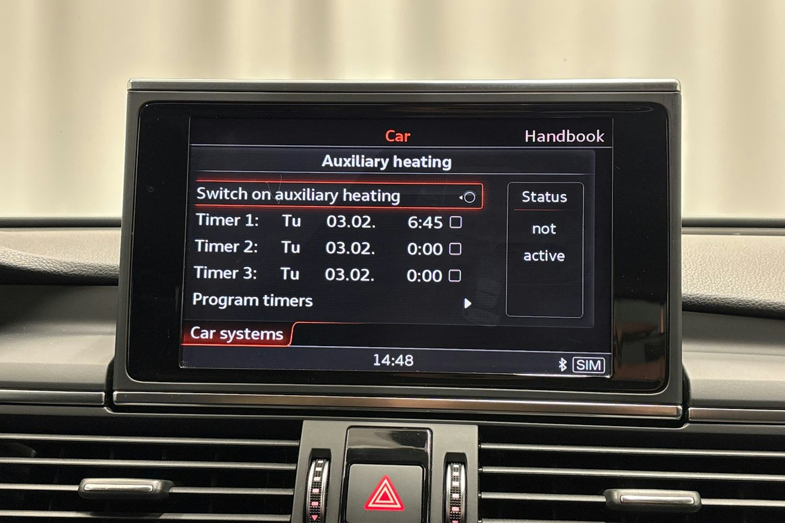 punainen Audi A6 2018 kuva 23.