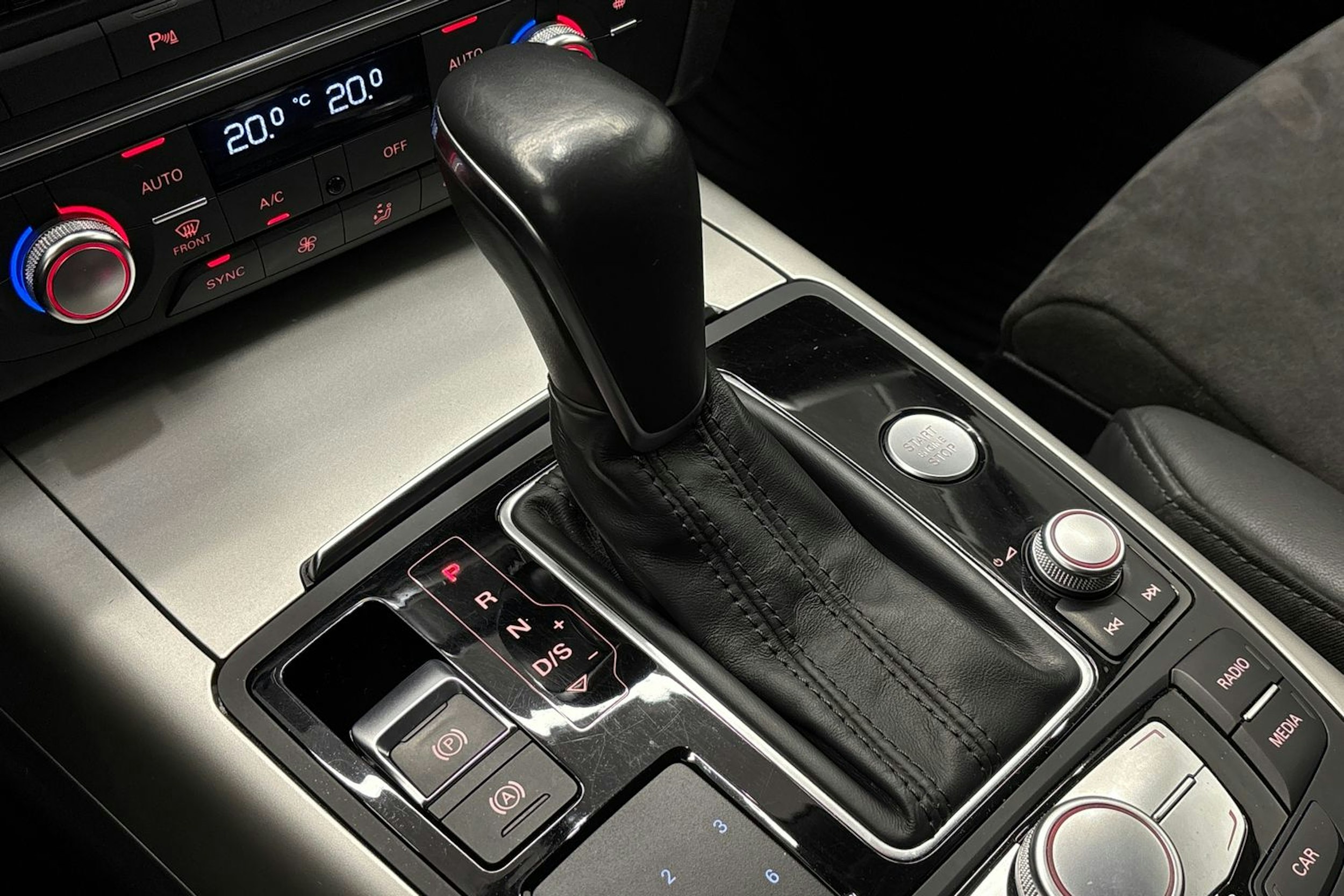 punainen Audi A6 2018 kuva 26.