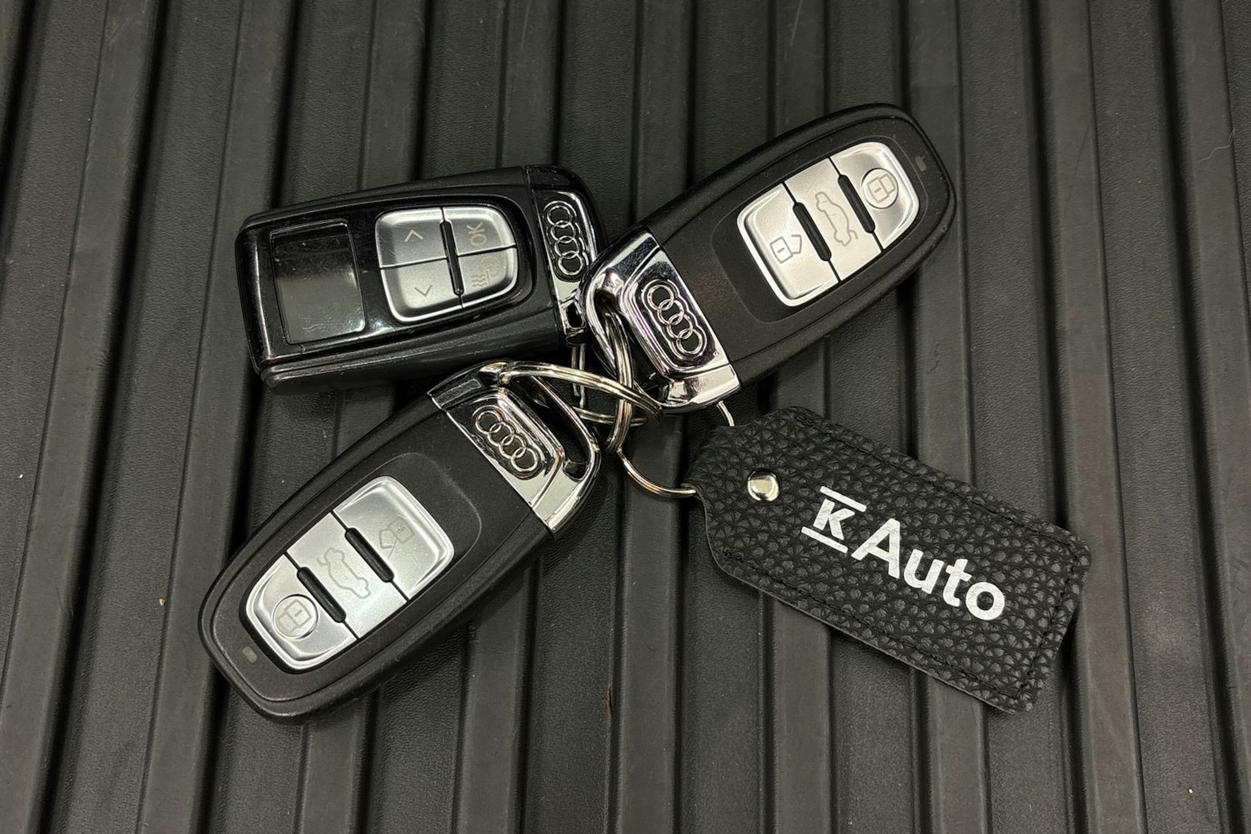 punainen Audi A6 2018 kuva 29.