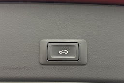 punainen Audi A6 2018 kuva 30.