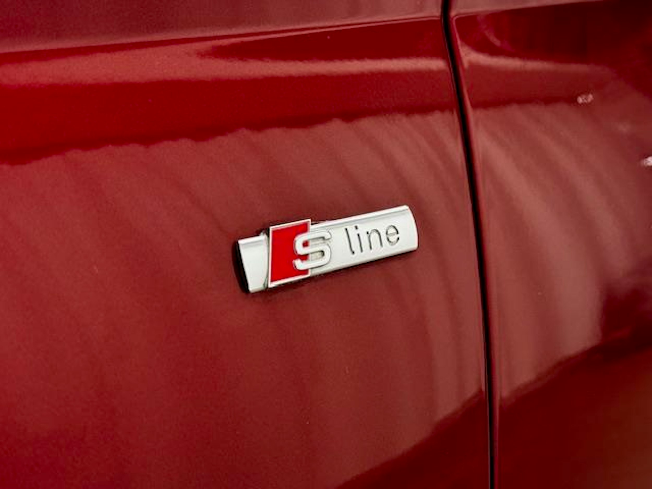 punainen Audi A6 2018 kuva 32.