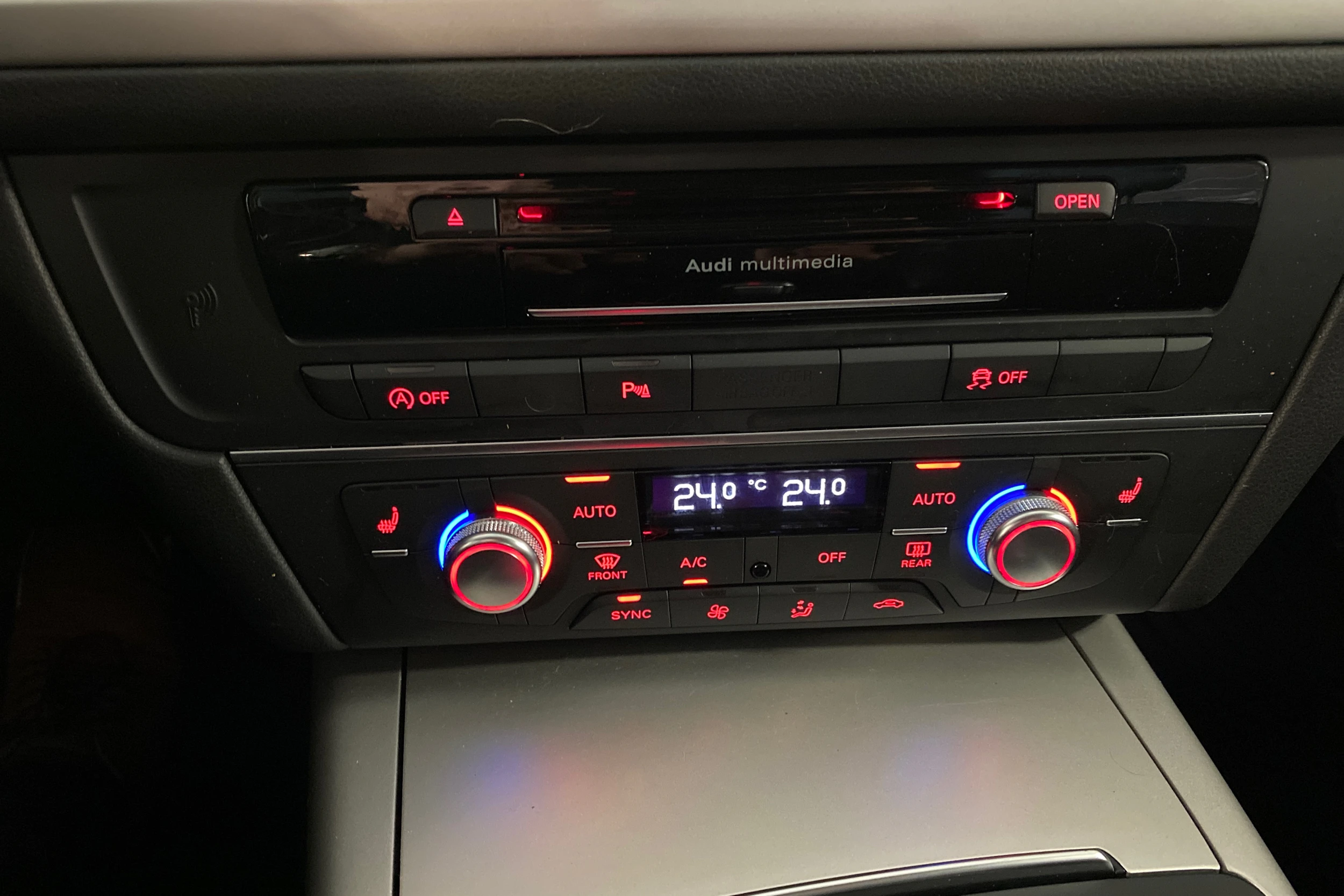 Sininen Audi A6 2018 kuva 17.