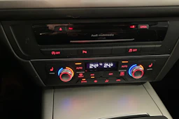 Sininen Audi A6 2018 kuva 17.