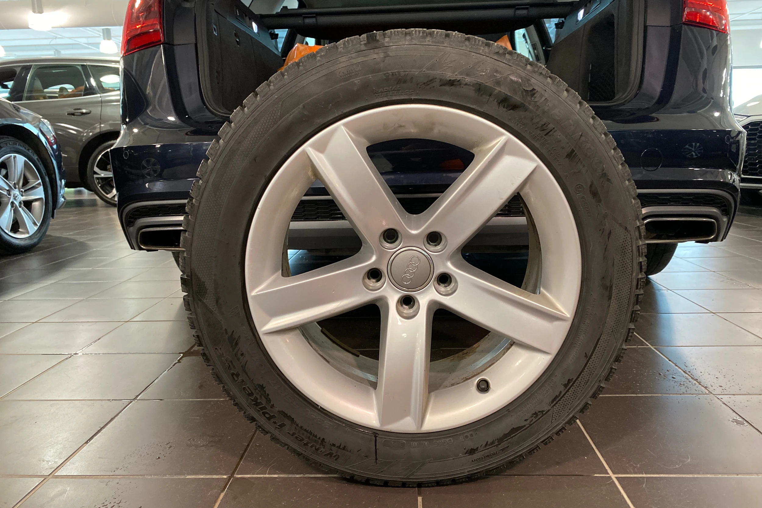 Sininen Audi A6 2018 kuva 27.