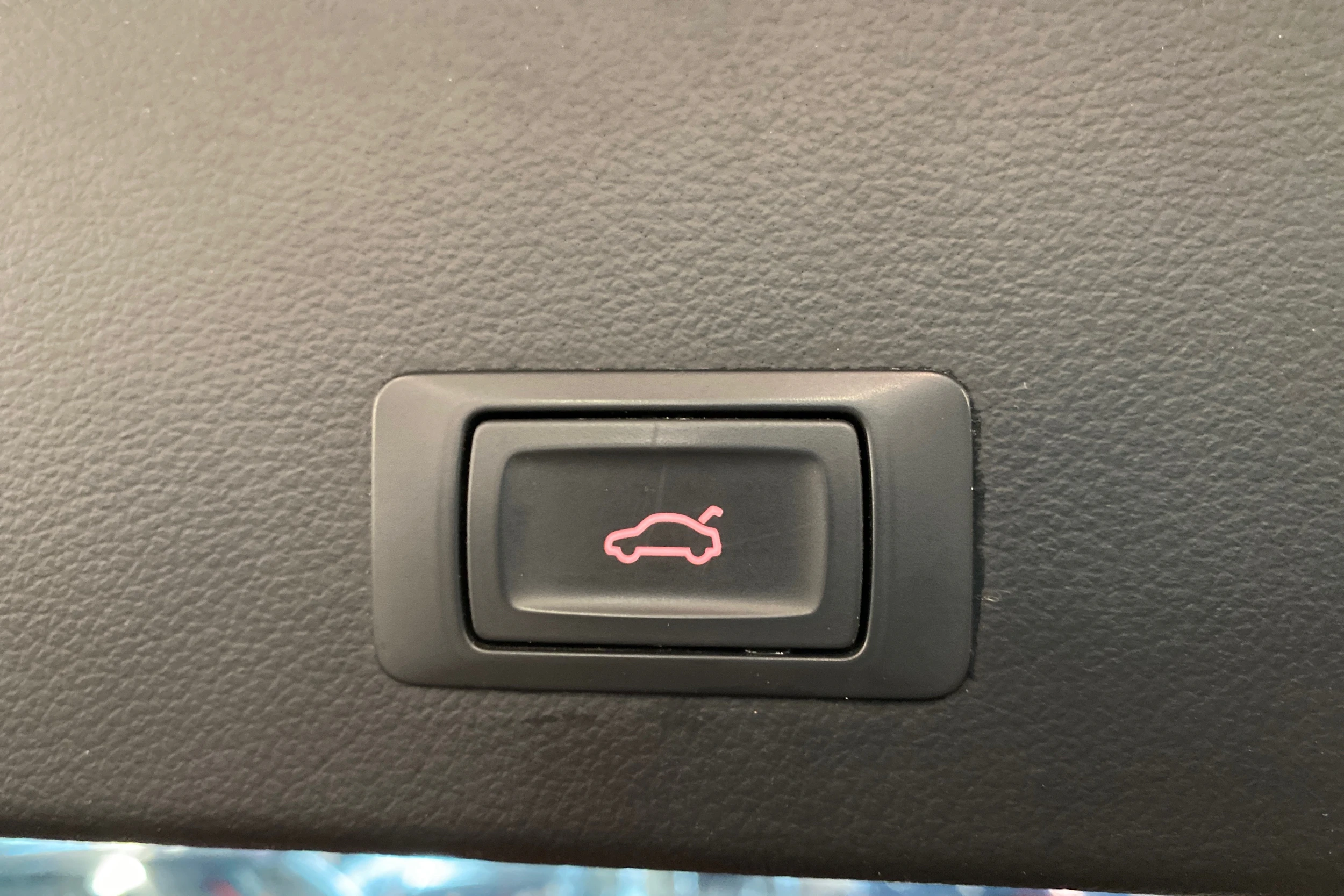Sininen Audi A6 2018 kuva 28.