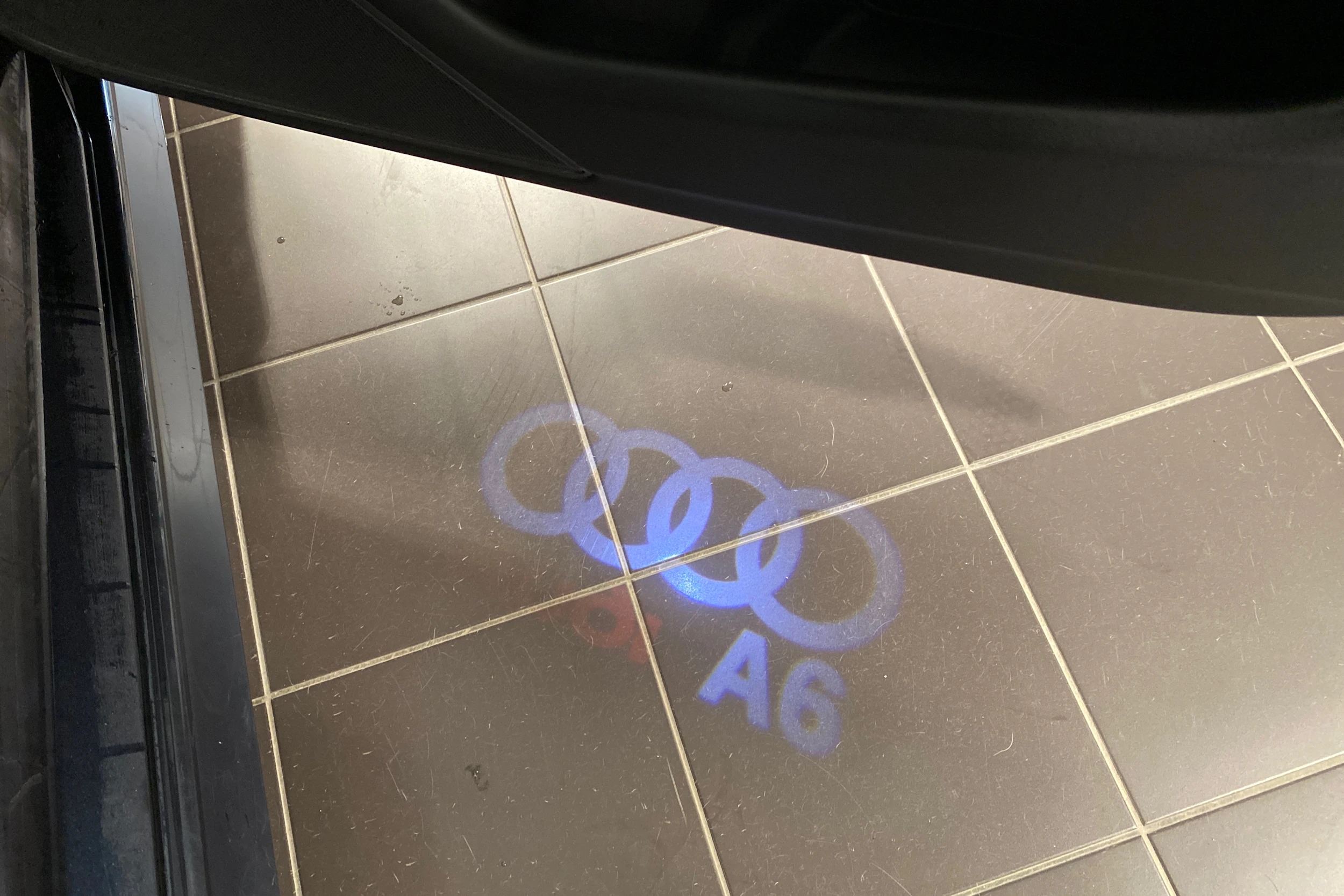 Sininen Audi A6 2018 kuva 29.