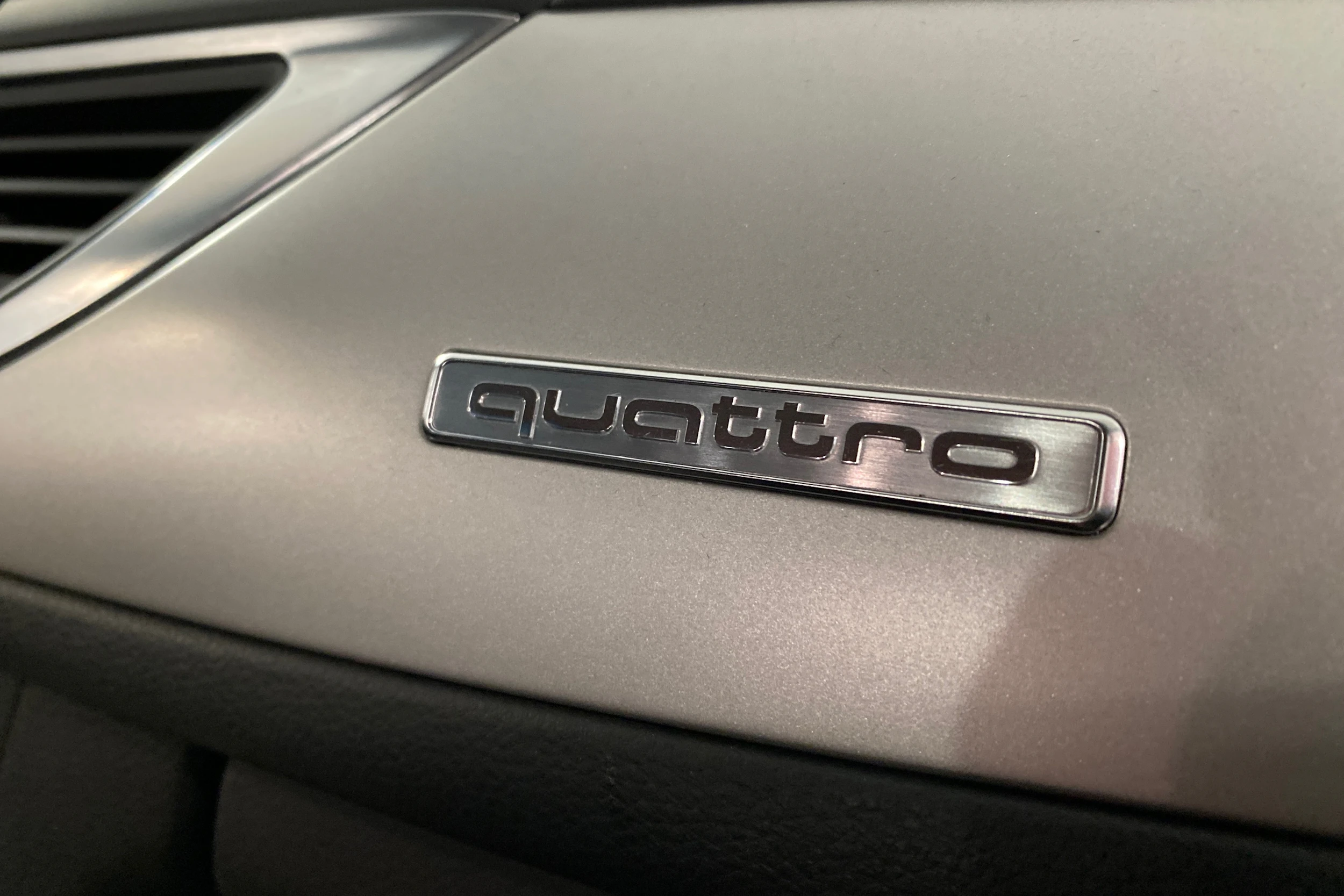 Sininen Audi A6 2018 kuva 30.