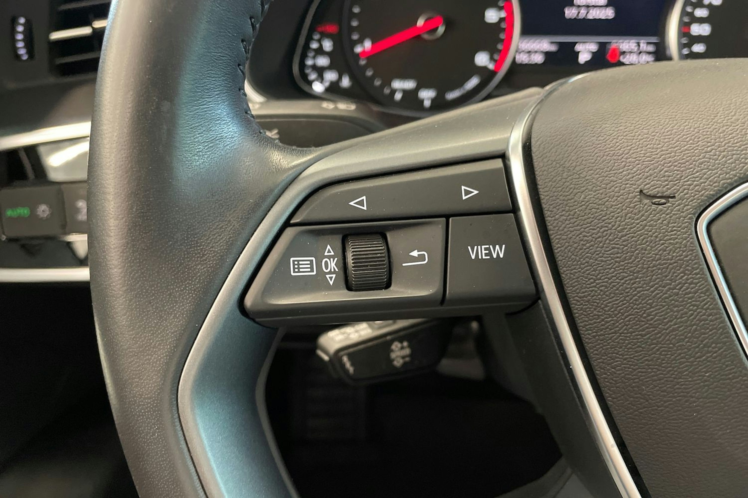 musta Audi A6 2019 kuva 15.