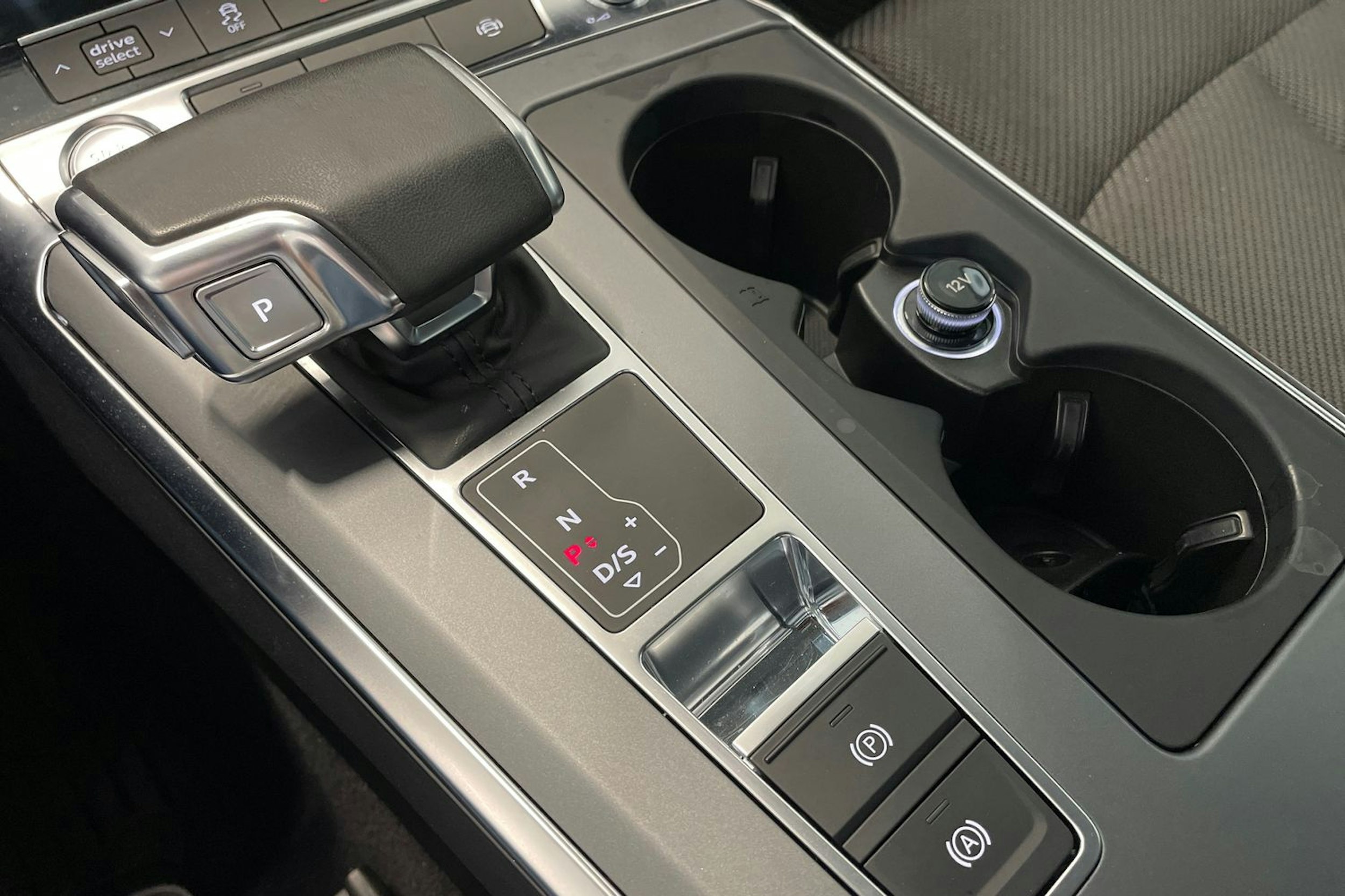 musta Audi A6 2019 kuva 21.