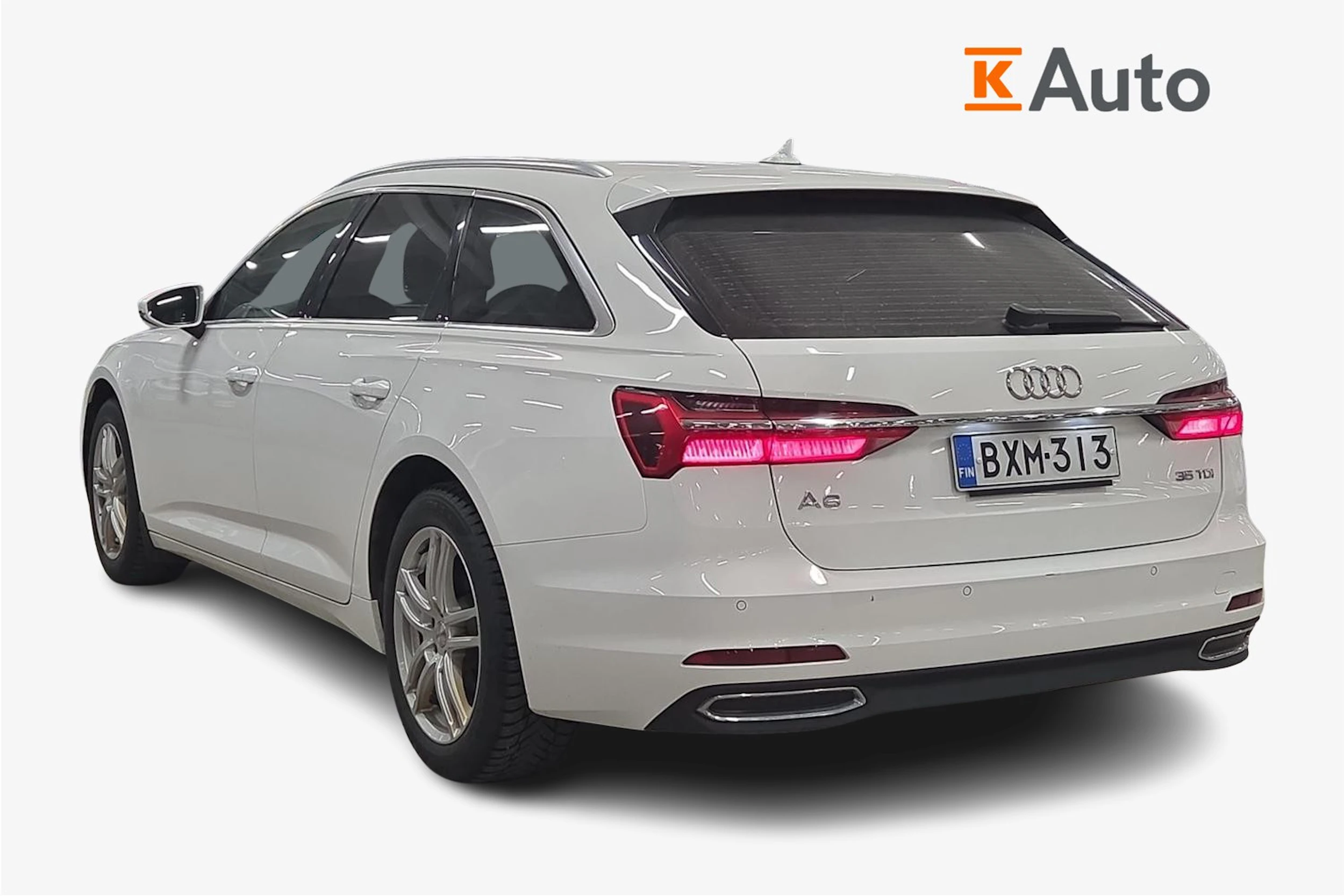 valkoinen Audi A6 2019 kuva 2.