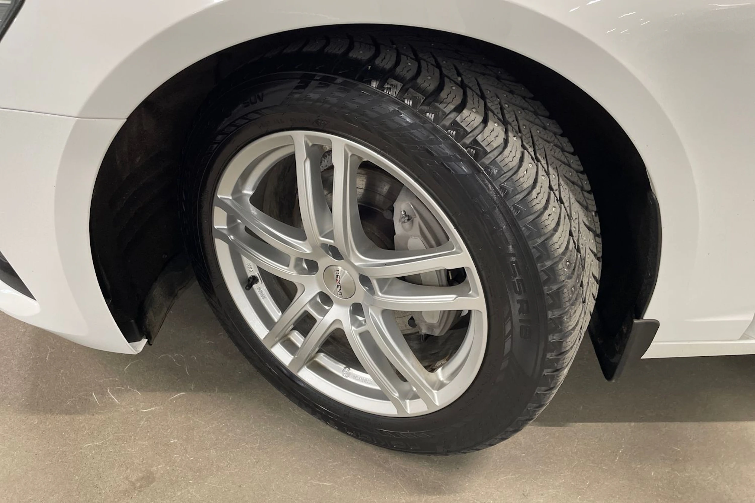 valkoinen Audi A6 2019 kuva 13.