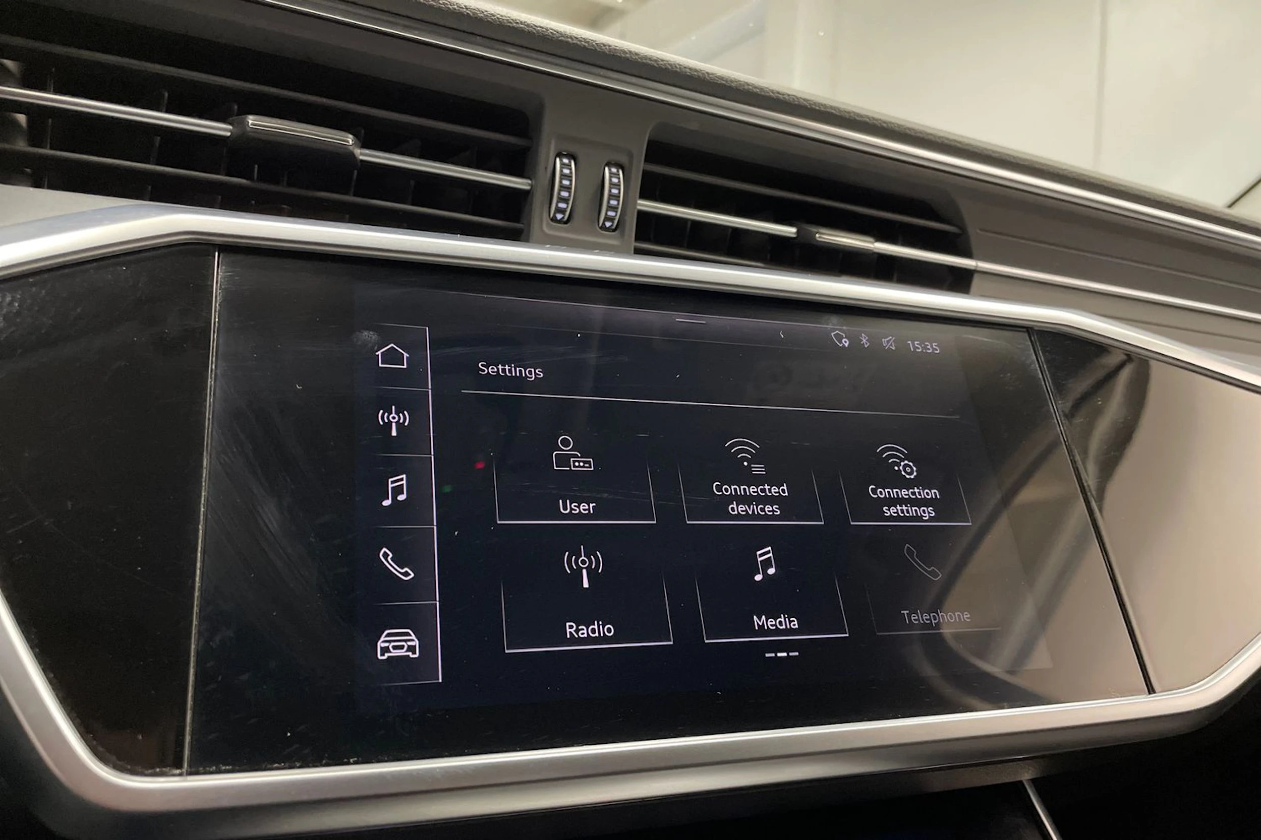 valkoinen Audi A6 2019 kuva 23.