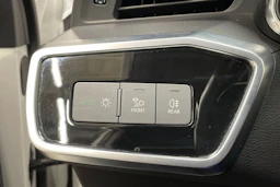 valkoinen Audi A6 2019 kuva 26.