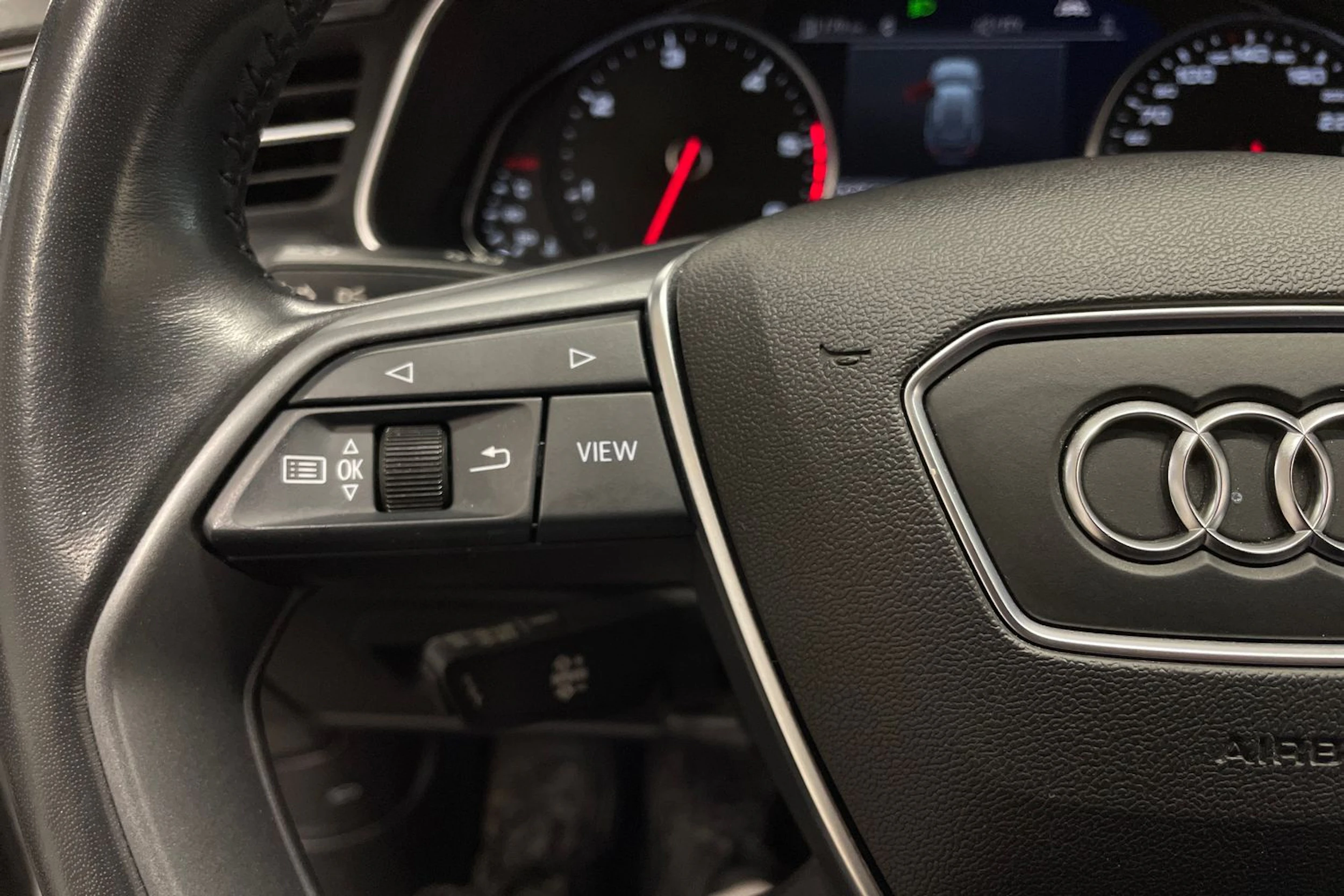 valkoinen Audi A6 2019 kuva 27.