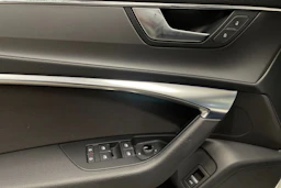 valkoinen Audi A6 2019 kuva 29.