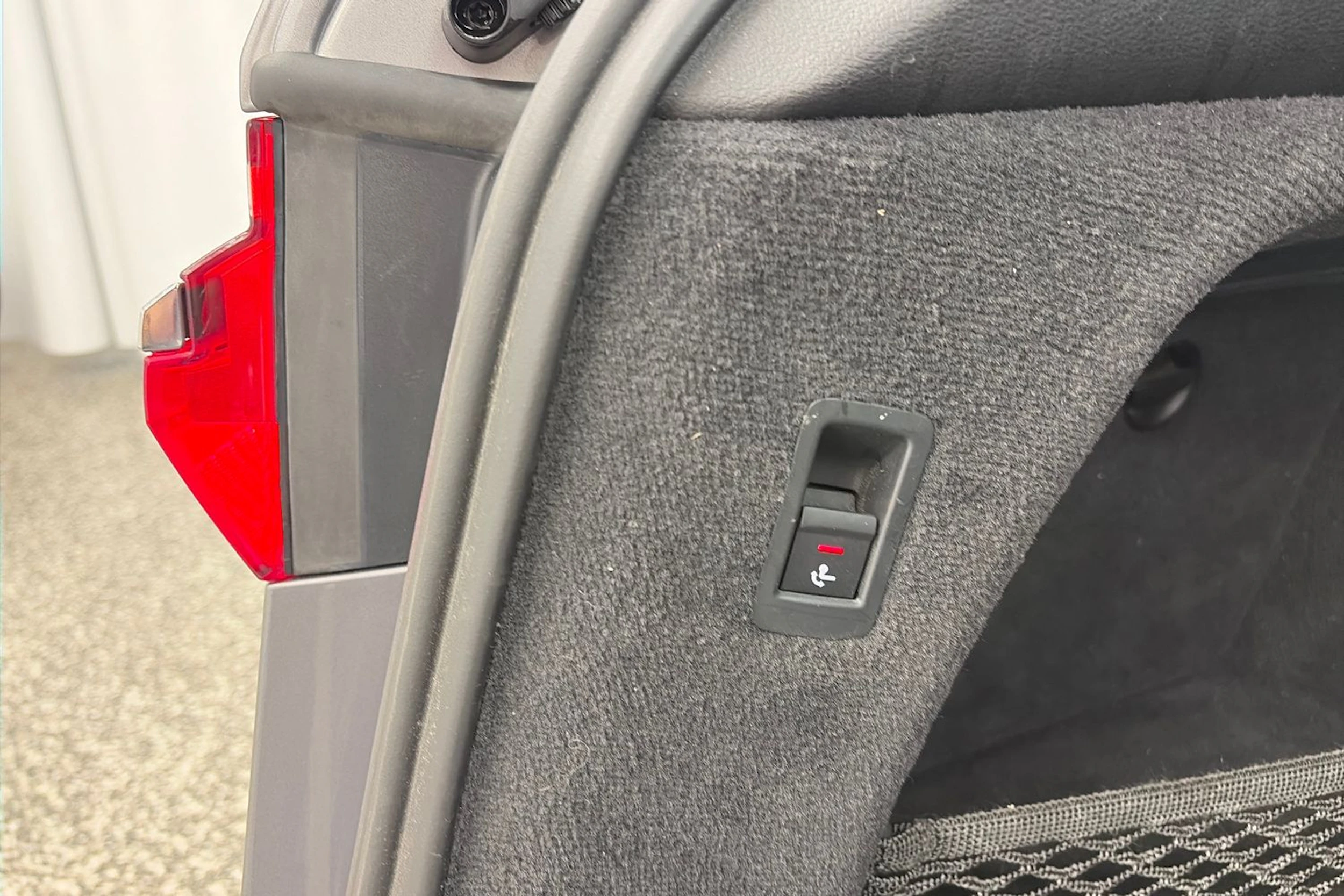 Harmaa Audi A6 2019 kuva 14.