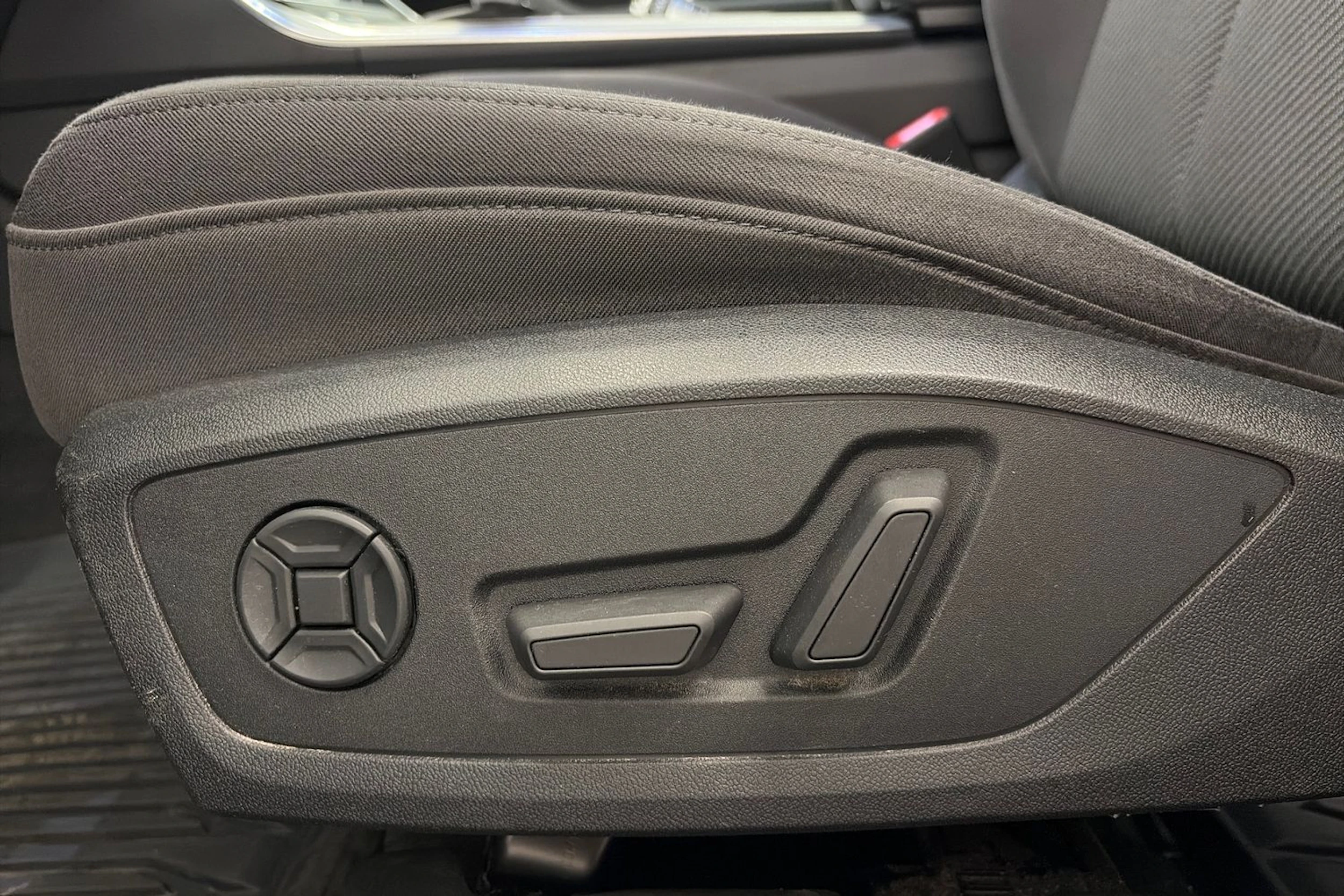 Harmaa Audi A6 2019 kuva 17.