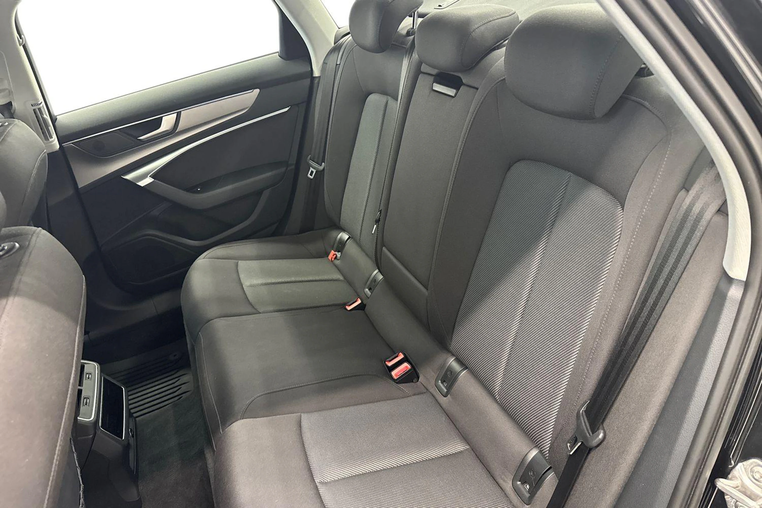 met. sininen Audi A6 2019 kuva 8.