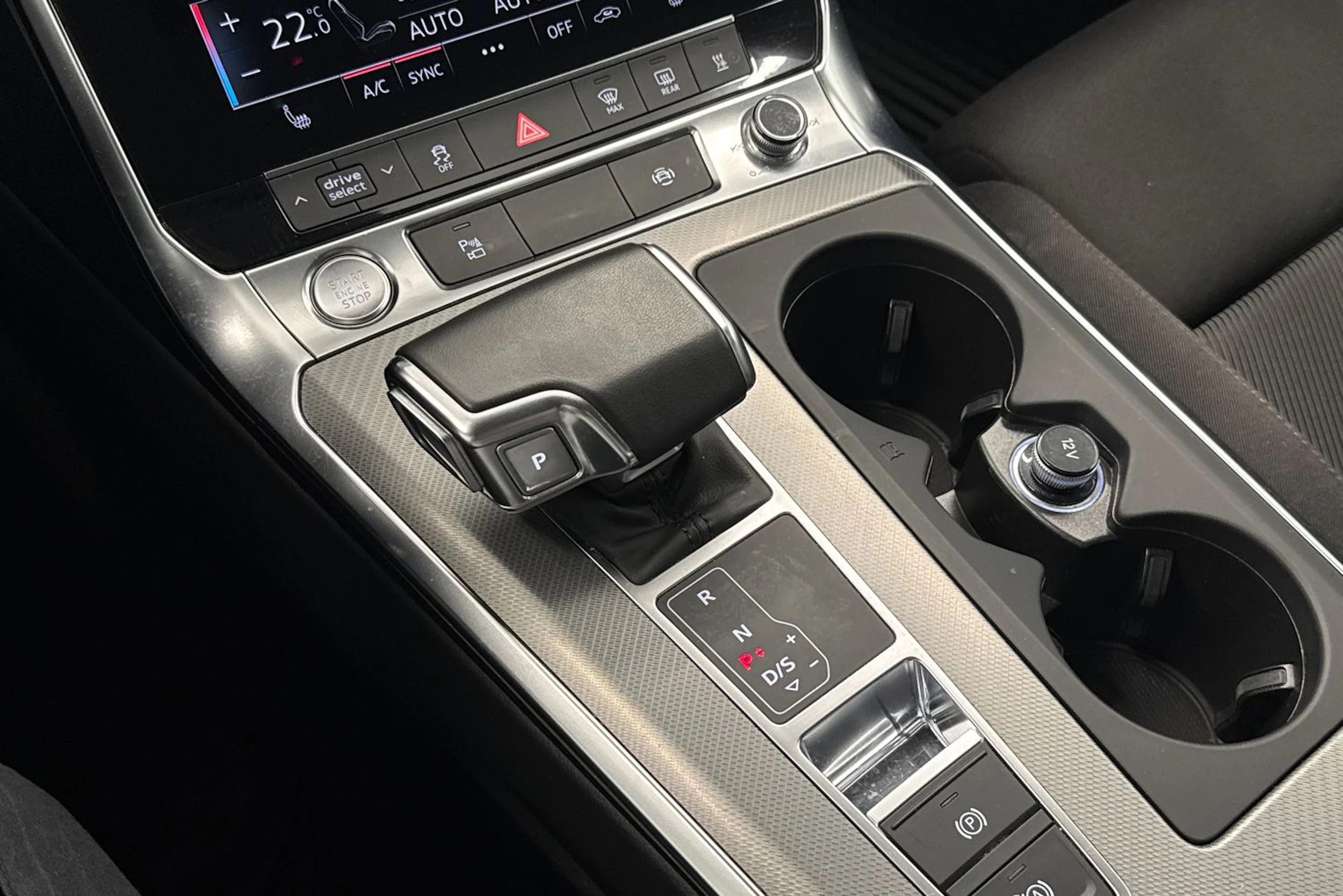 met. sininen Audi A6 2019 kuva 16.