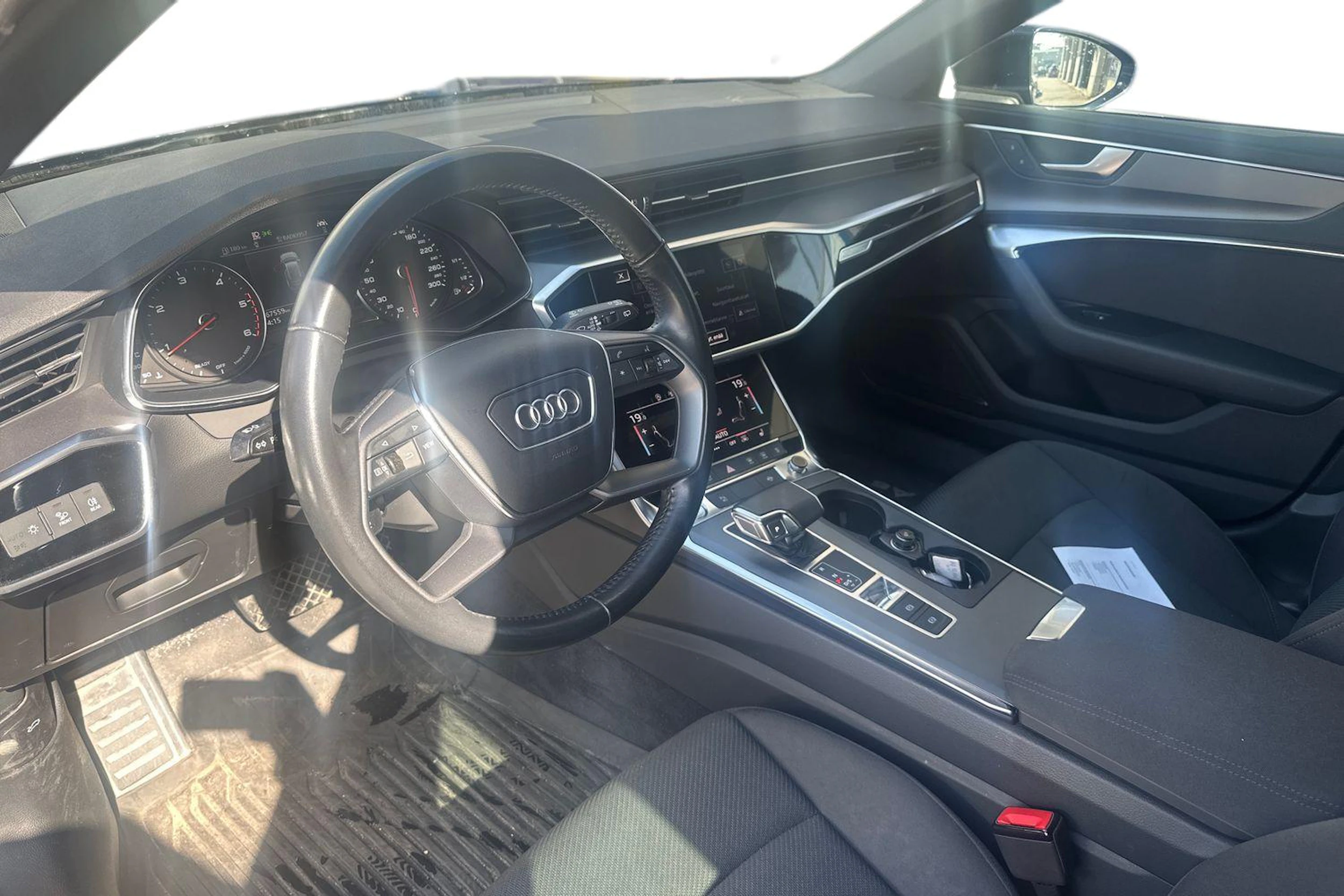 Sininen Audi A6 2019 kuva 3.