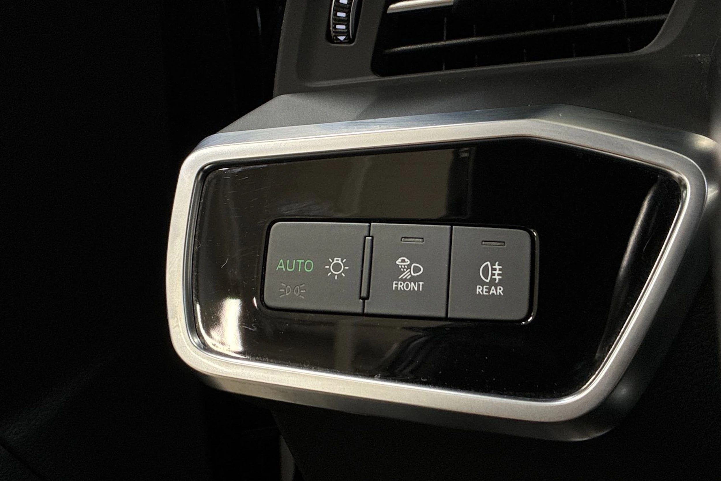met. sininen Audi A6 2019 kuva 18.