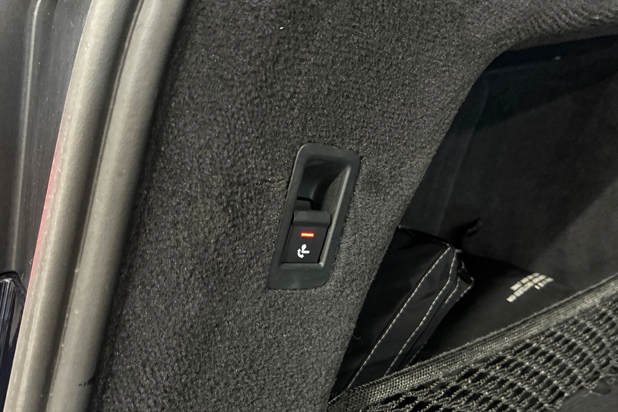met. sininen Audi A6 2019 kuva 27.