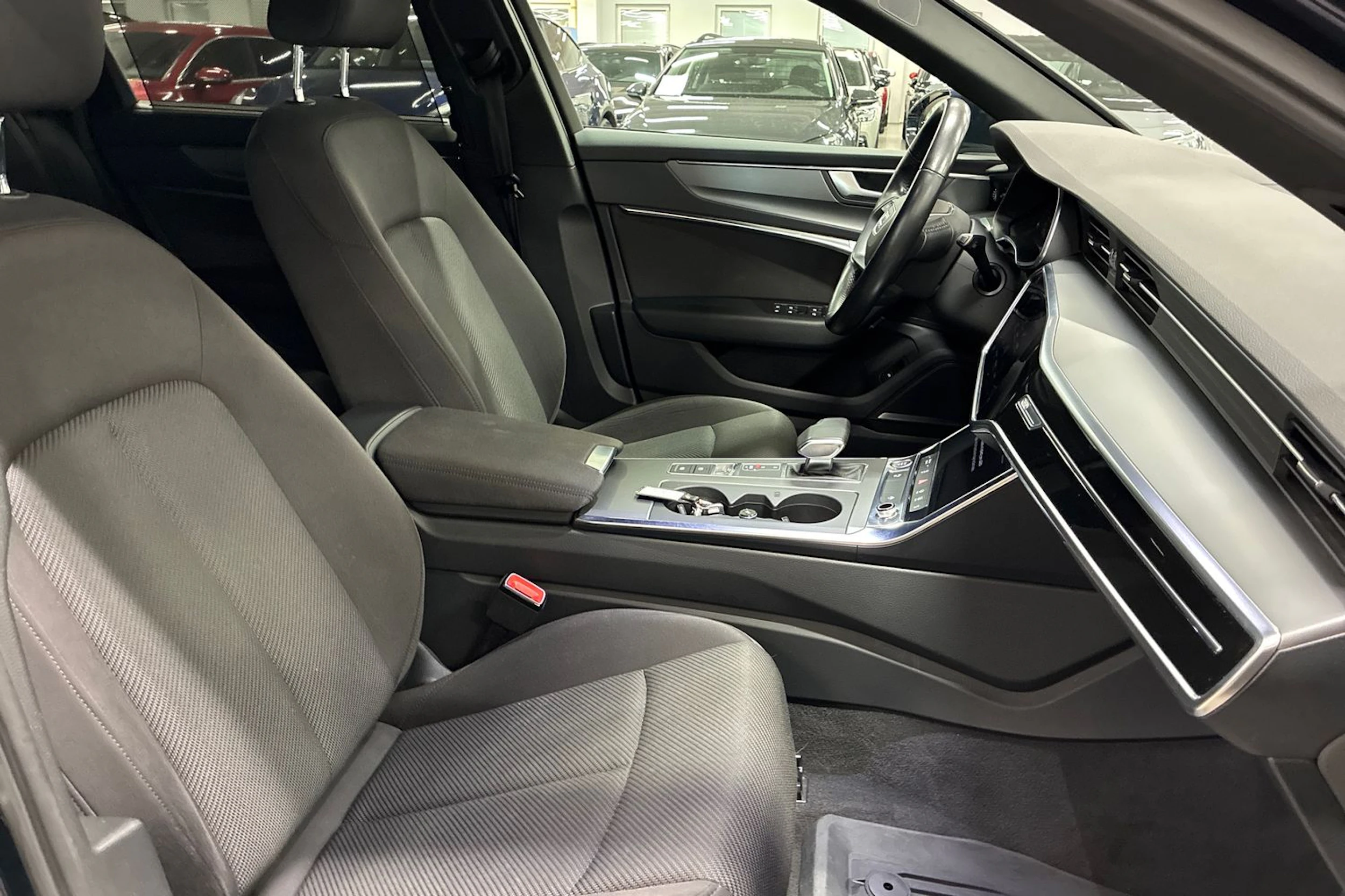 met. sininen Audi A6 2019 kuva 29.