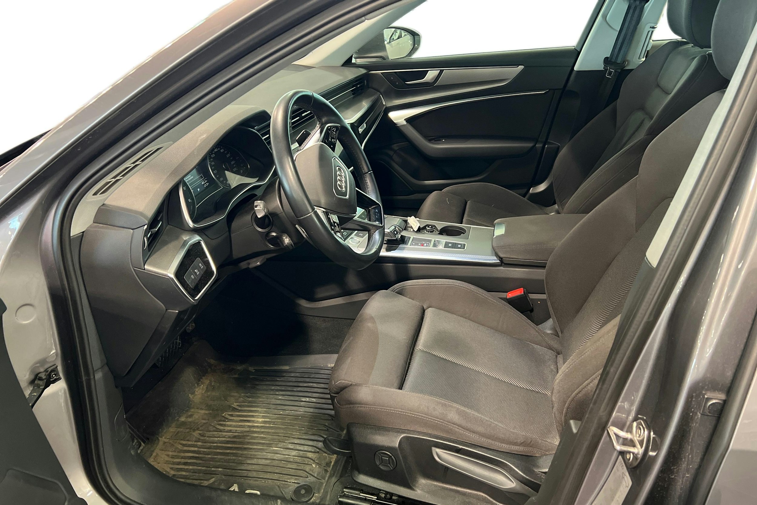 met. harmaa Audi A6 2019 kuva 3.
