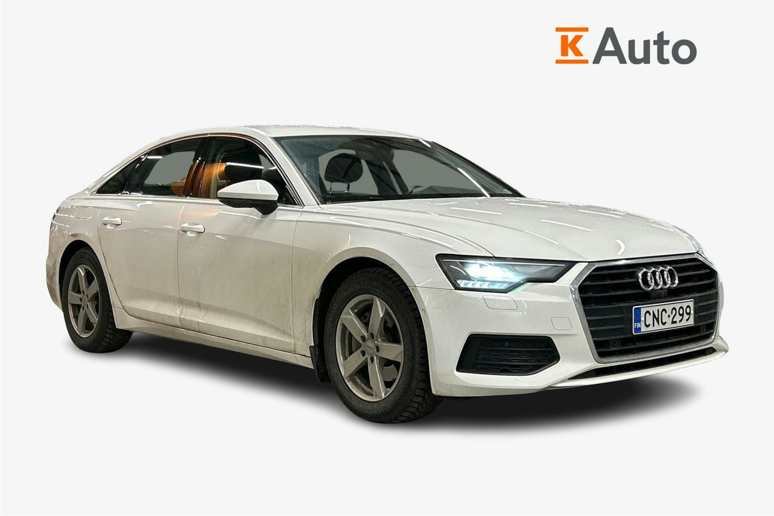 valkoinen Audi A6 2019 kuva 1.