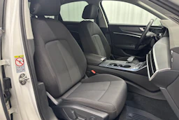 valkoinen Audi A6 2019 kuva 11.