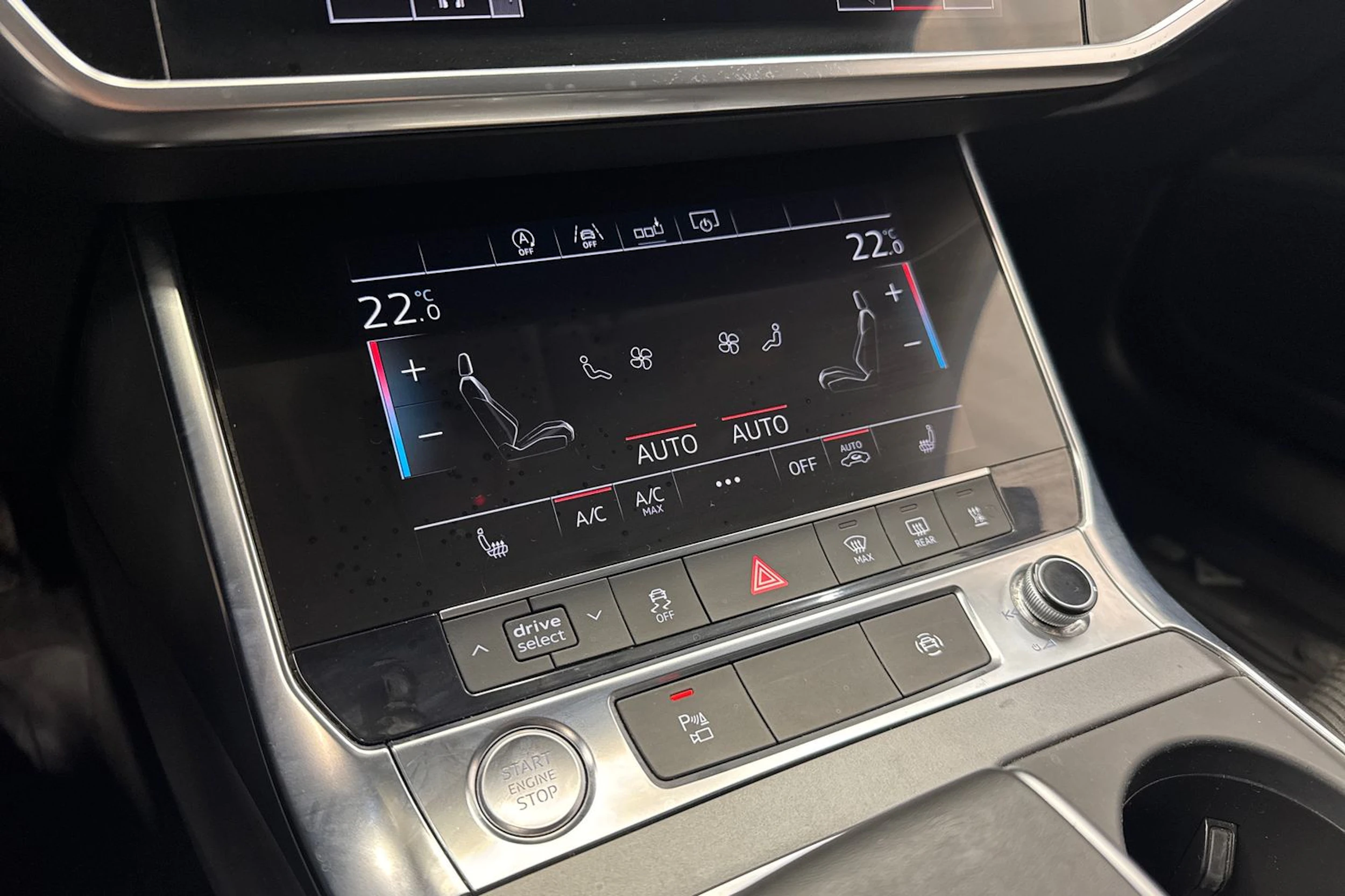 valkoinen Audi A6 2019 kuva 28.