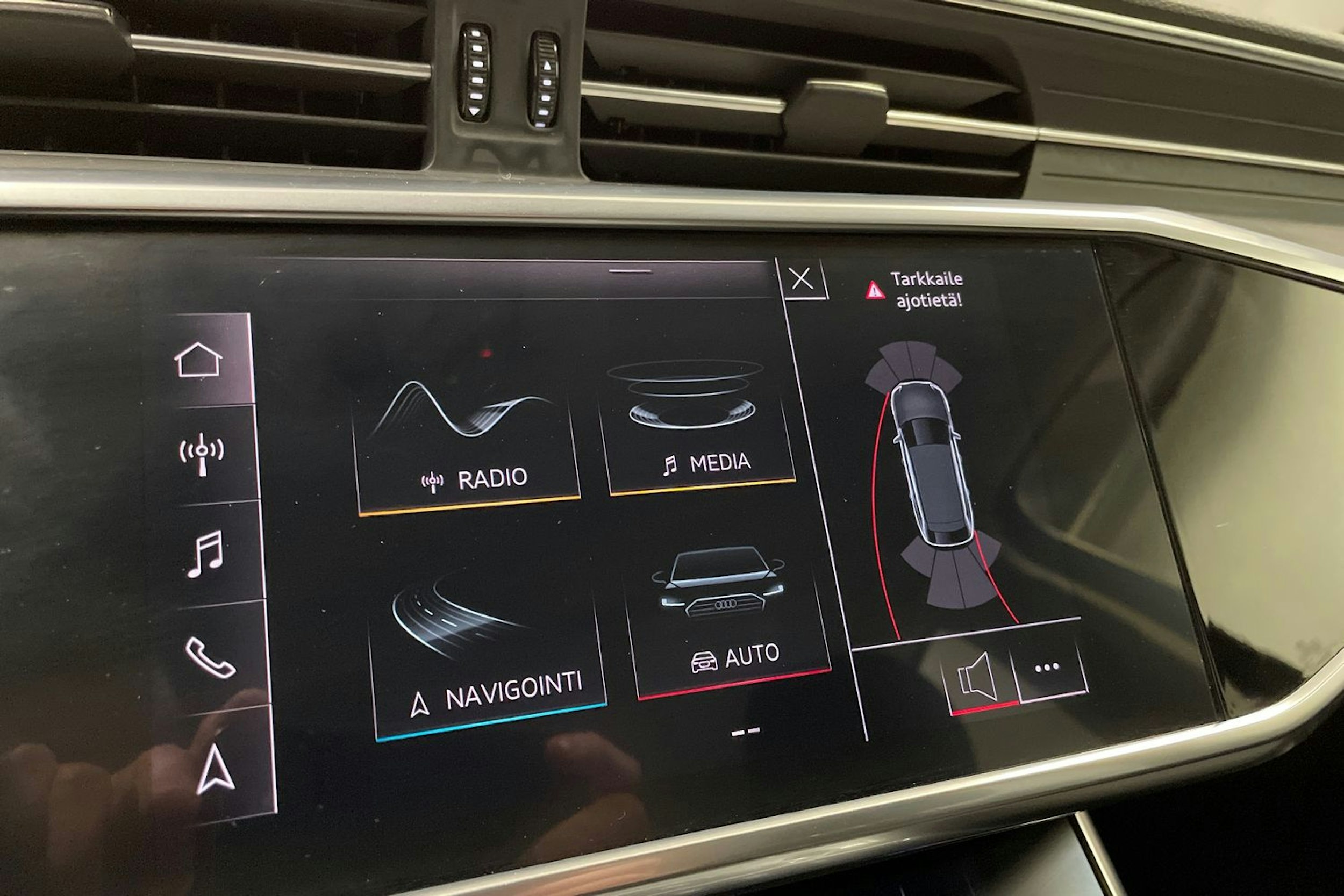 Musta Audi A6 2019 kuva 20.