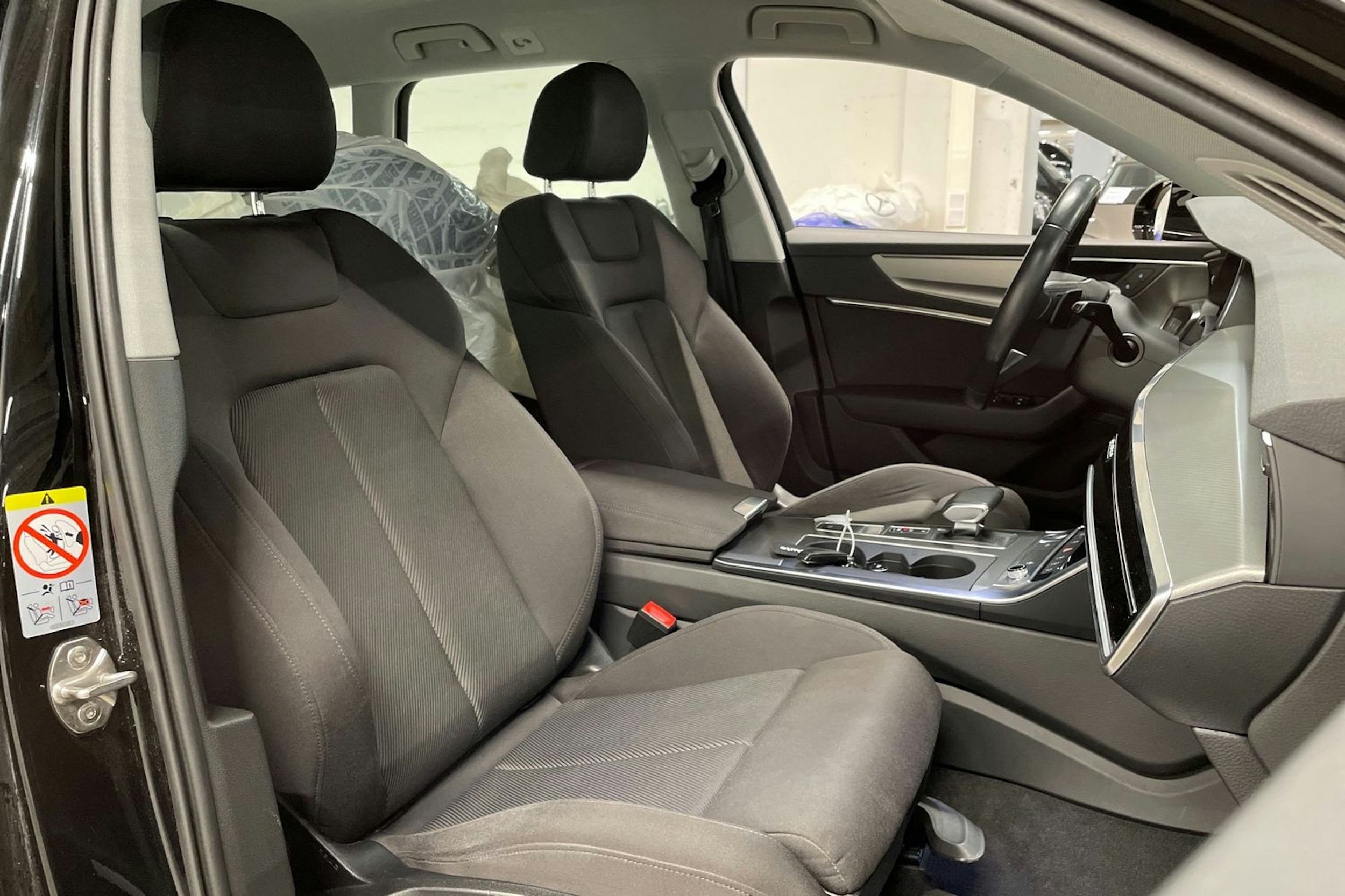 Musta Audi A6 2019 kuva 29.