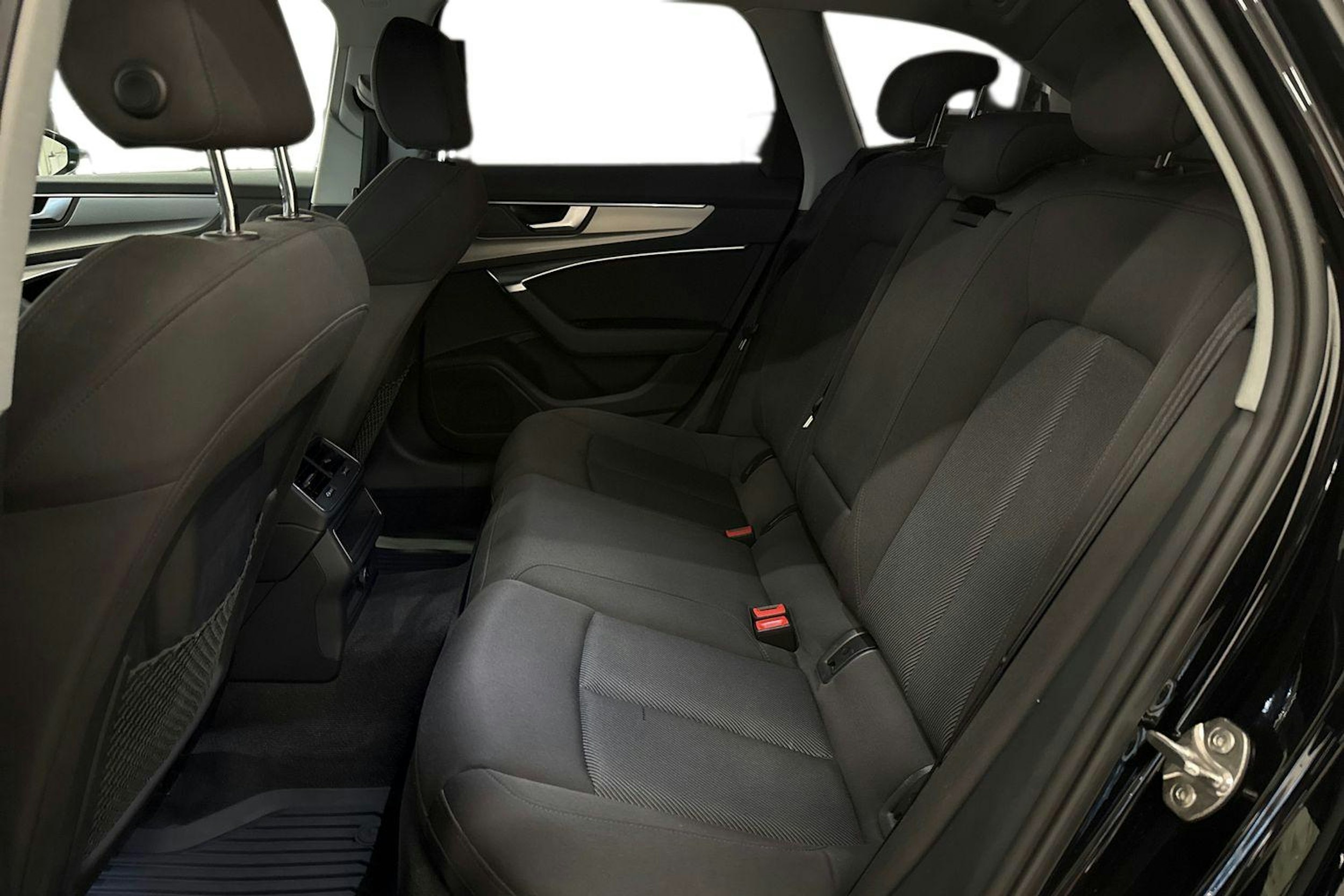 musta Audi A6 2019 kuva 10.