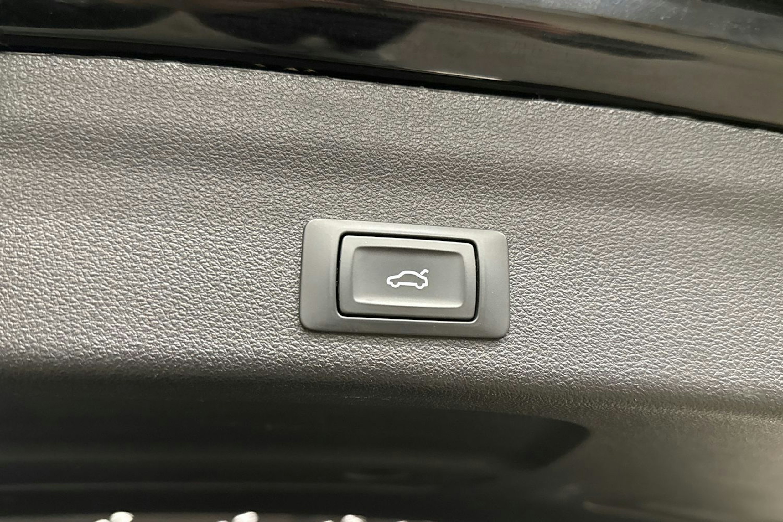 musta Audi A6 2019 kuva 15.