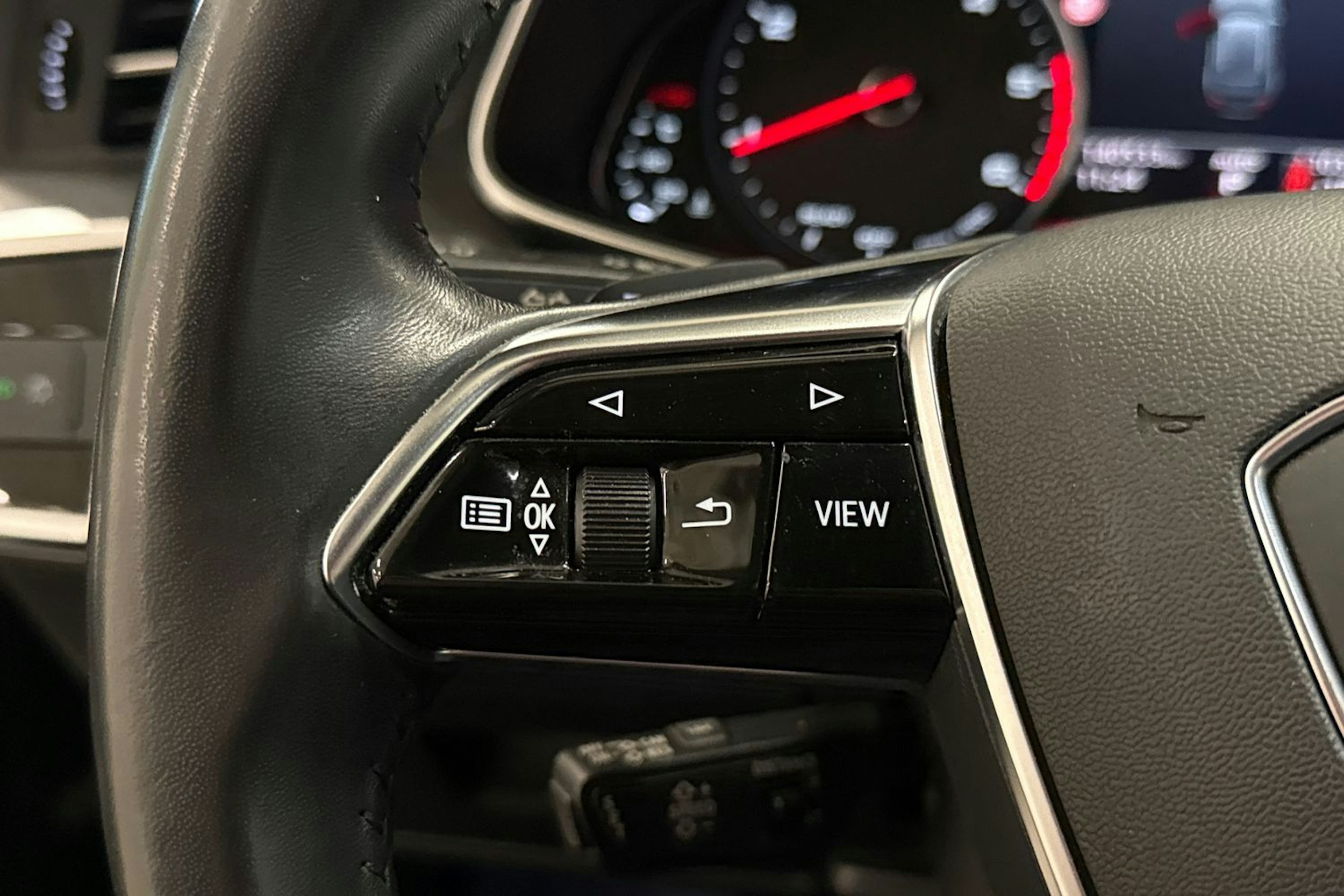 musta Audi A6 2019 kuva 19.