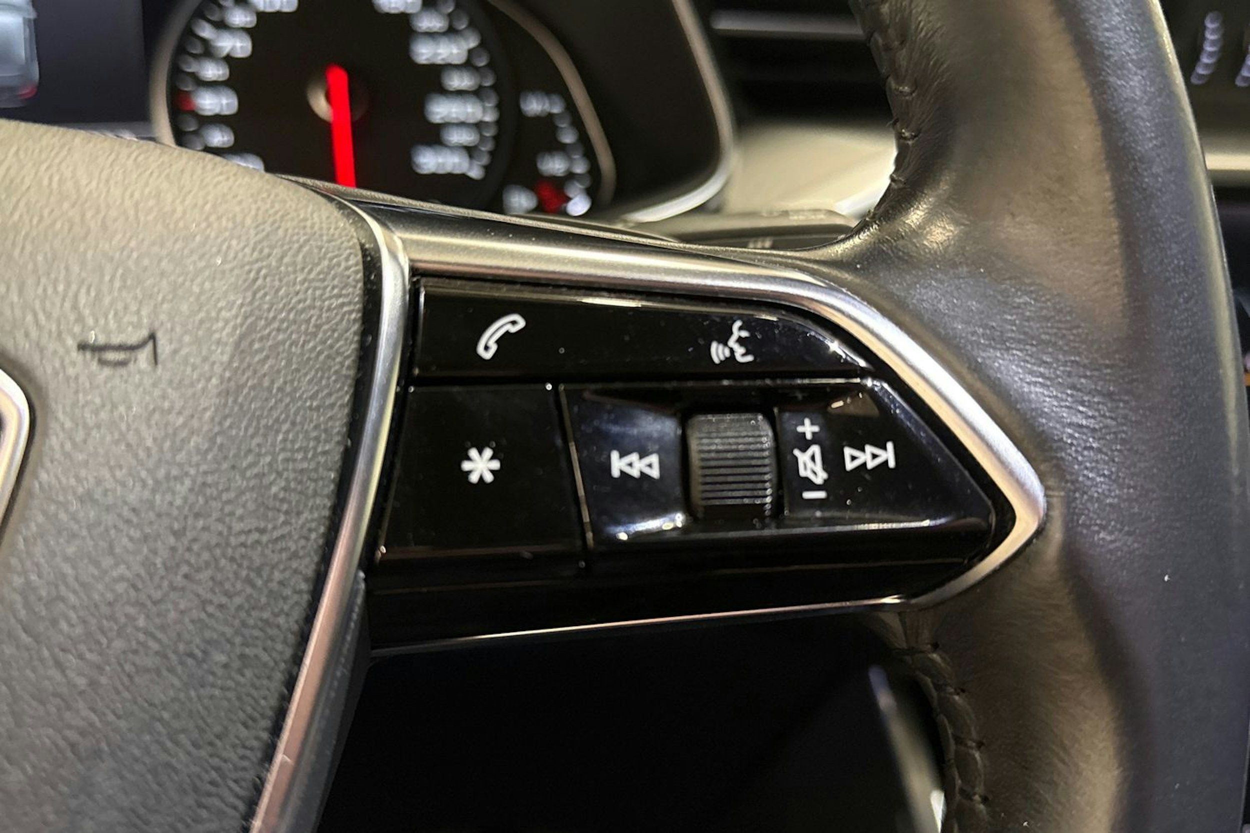 musta Audi A6 2019 kuva 20.