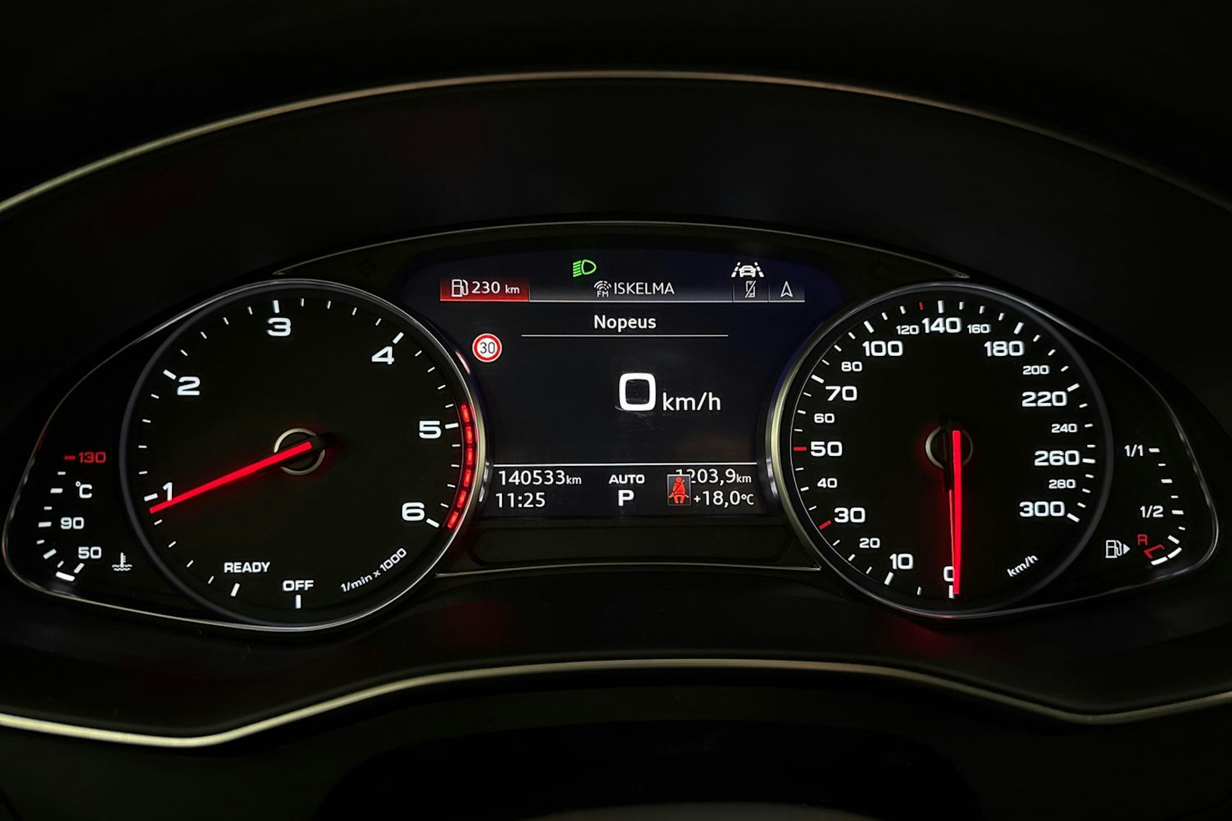 musta Audi A6 2019 kuva 22.