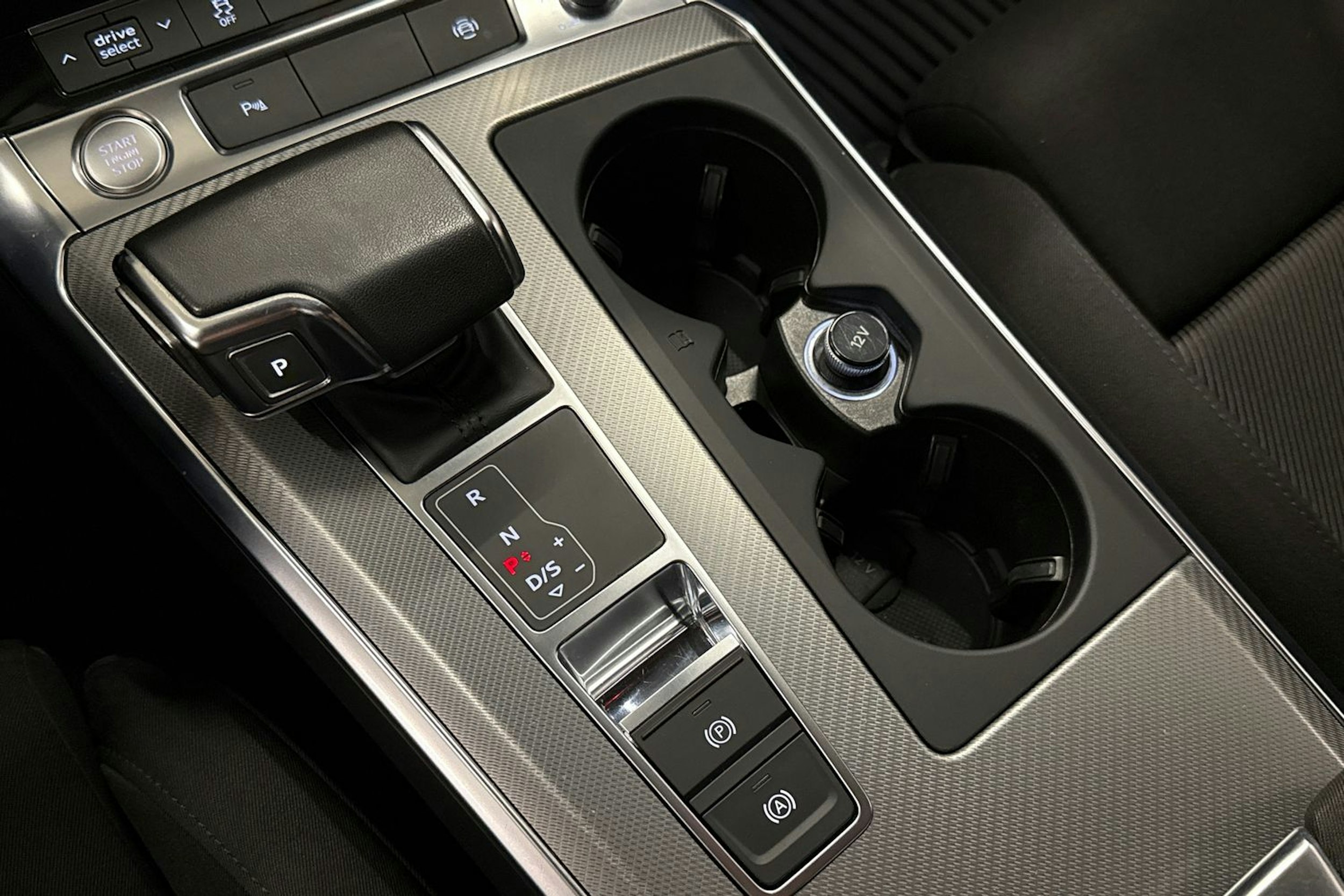 musta Audi A6 2019 kuva 28.