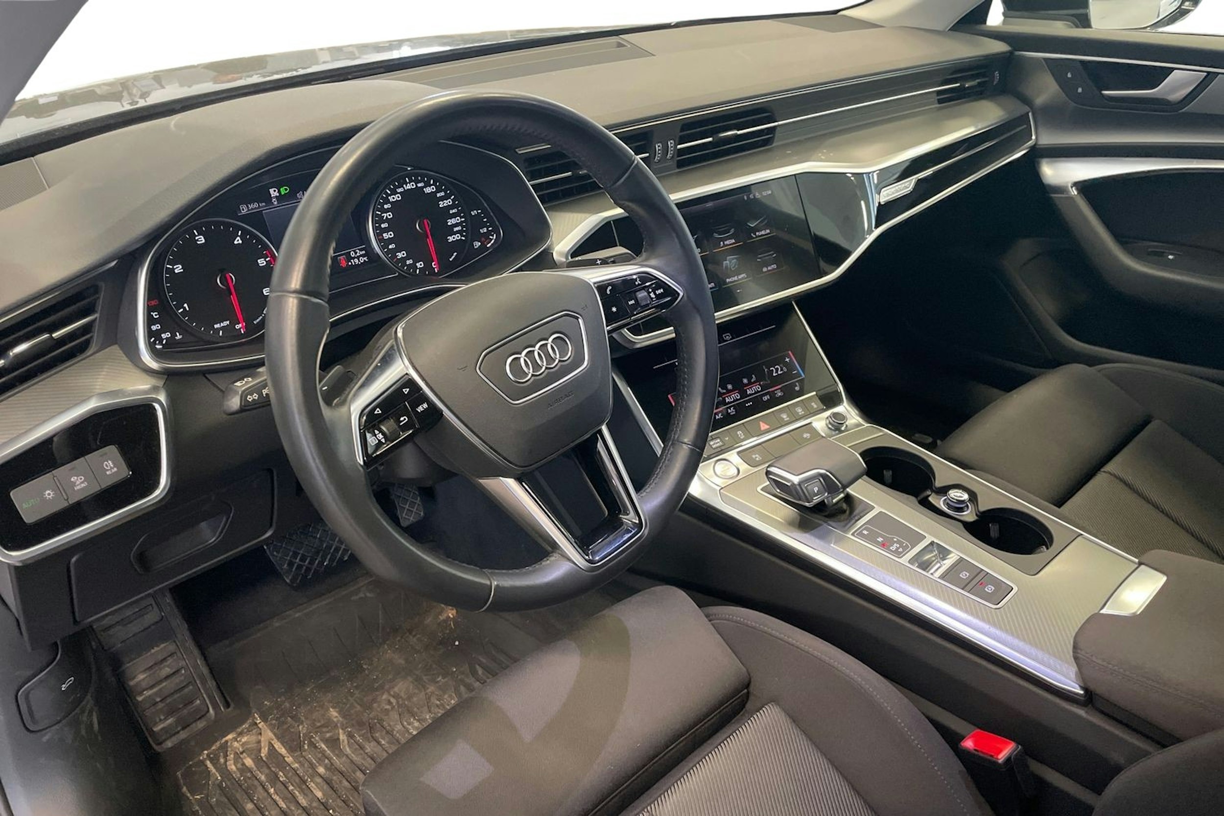 Musta Audi A6 2019 kuva 3.