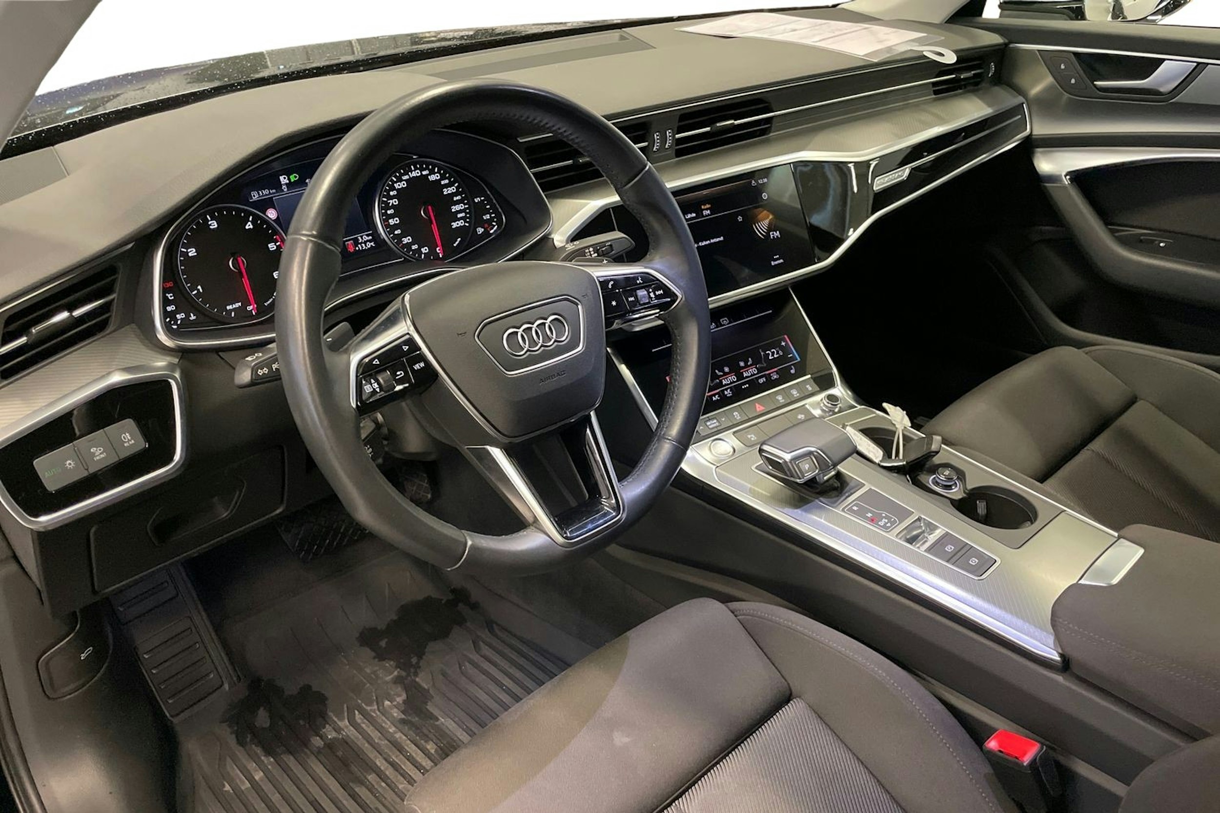 Musta Audi A6 2019 kuva 7.