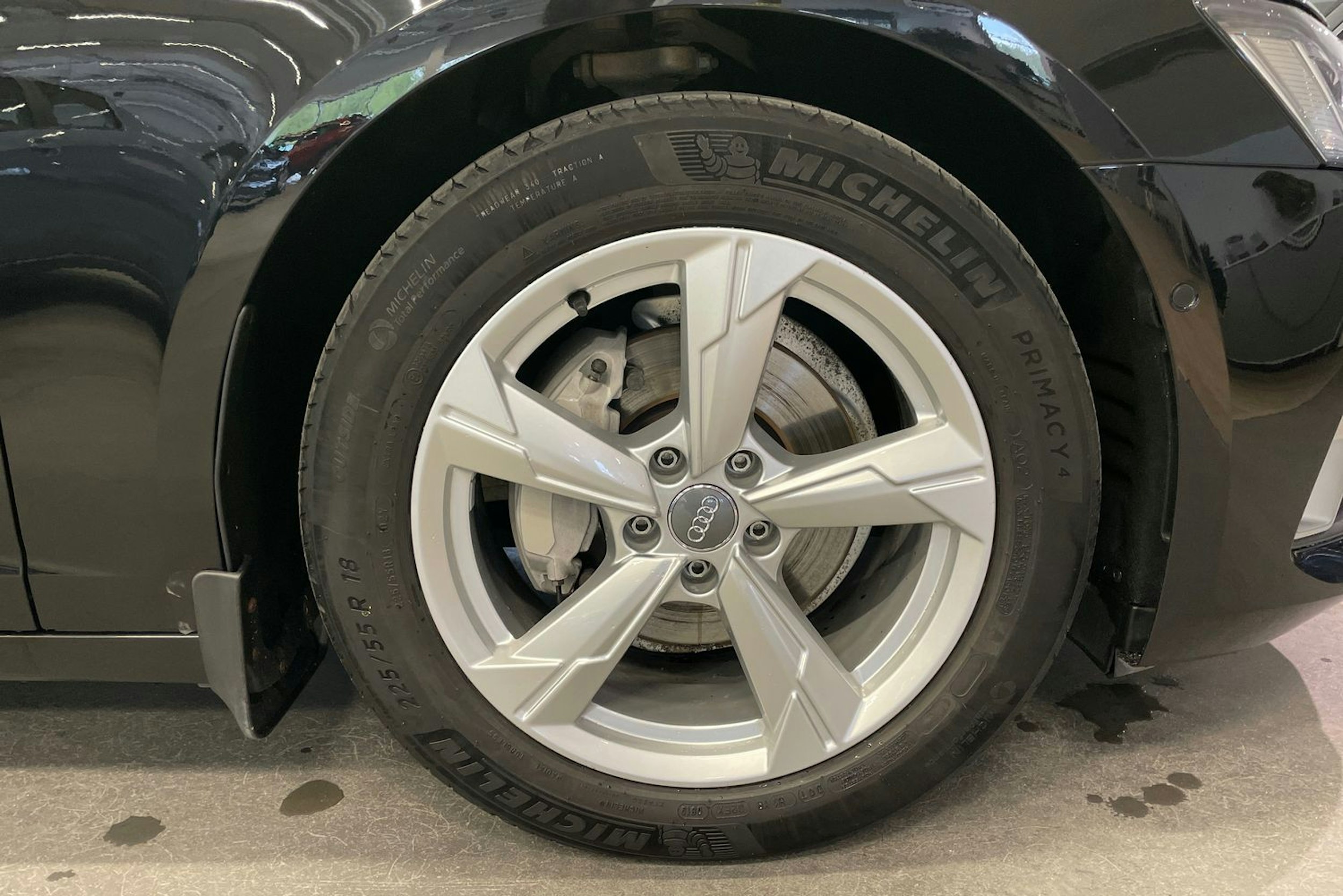 Musta Audi A6 2019 kuva 13.