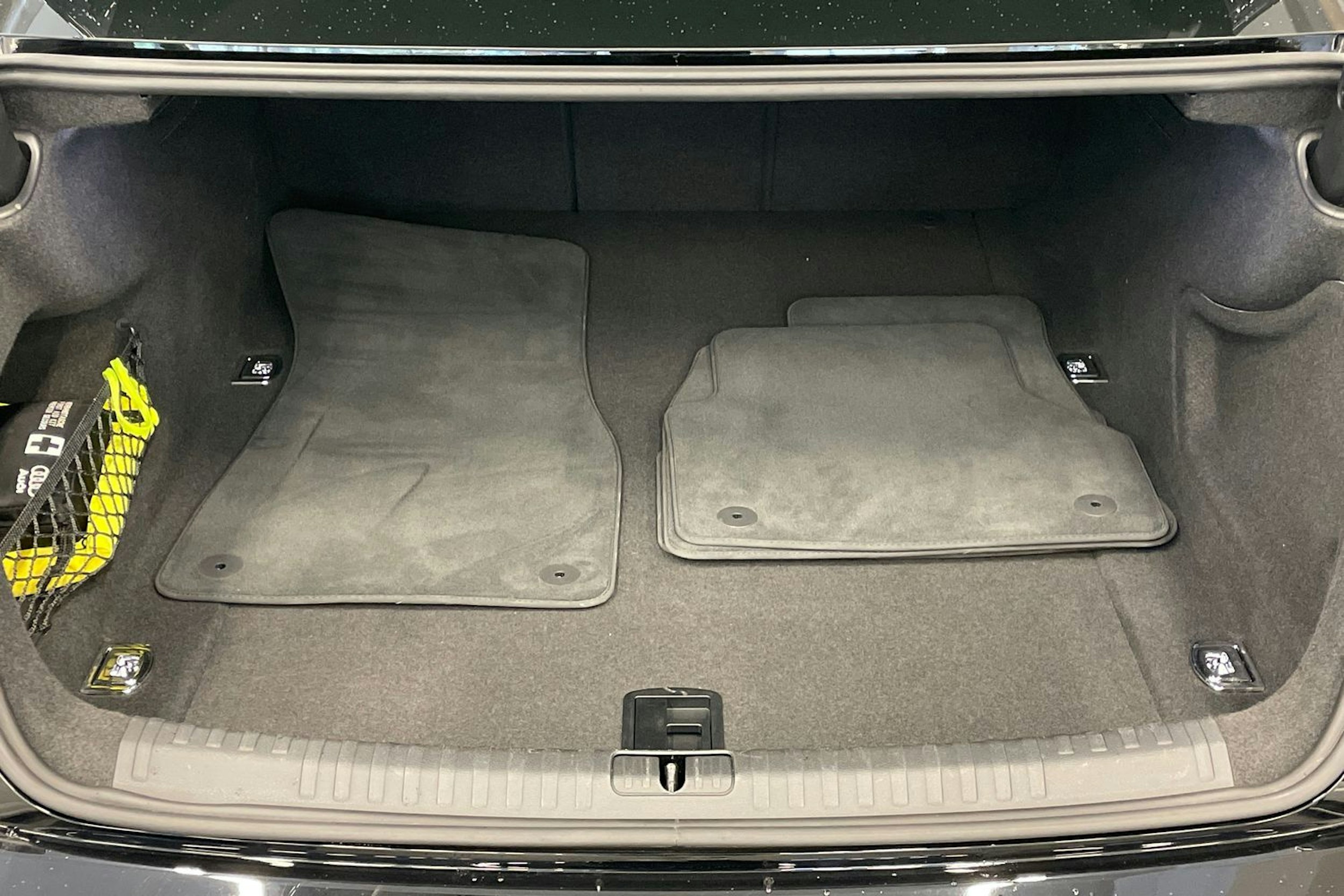 Musta Audi A6 2019 kuva 22.